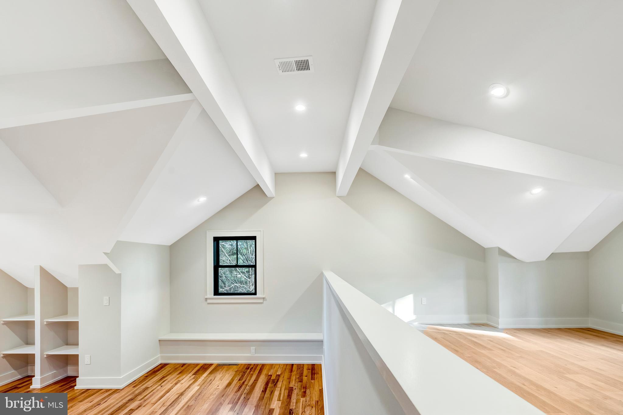 CHESTERBROOK WOODS - Residential