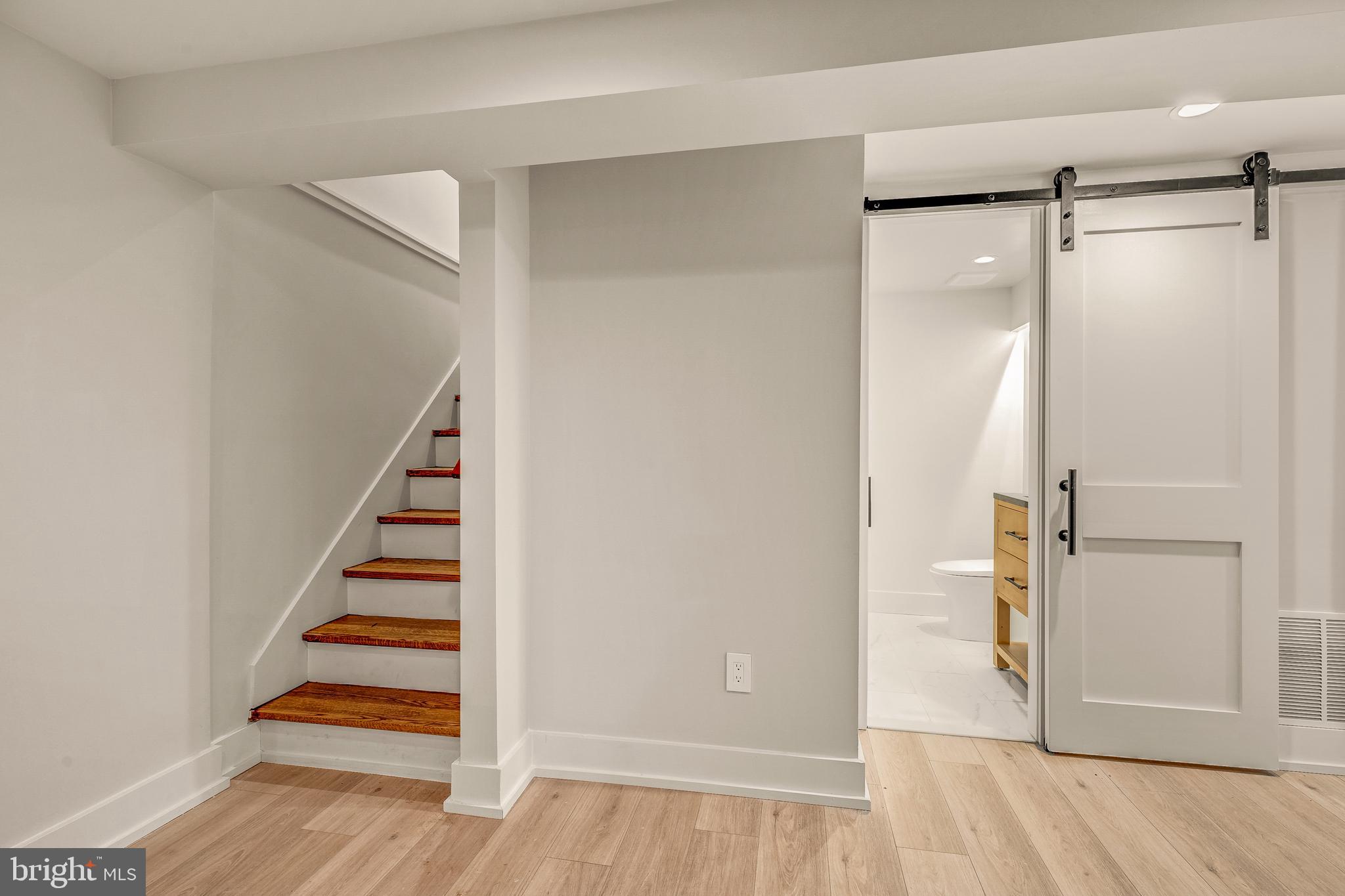 CHESTERBROOK WOODS - Residential