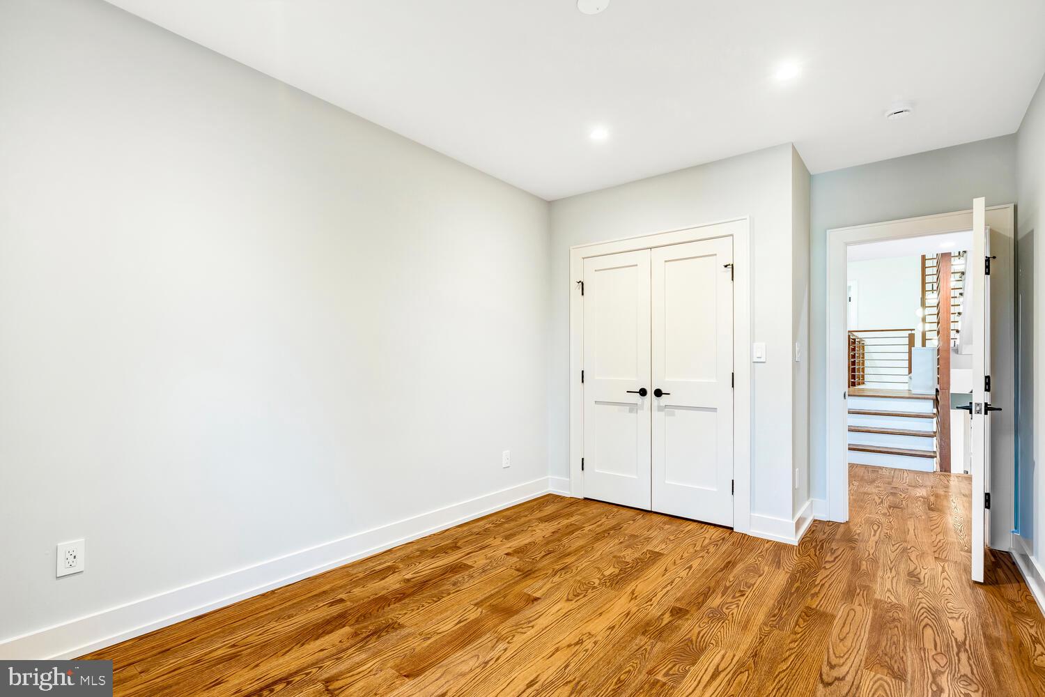 CHESTERBROOK WOODS - Residential