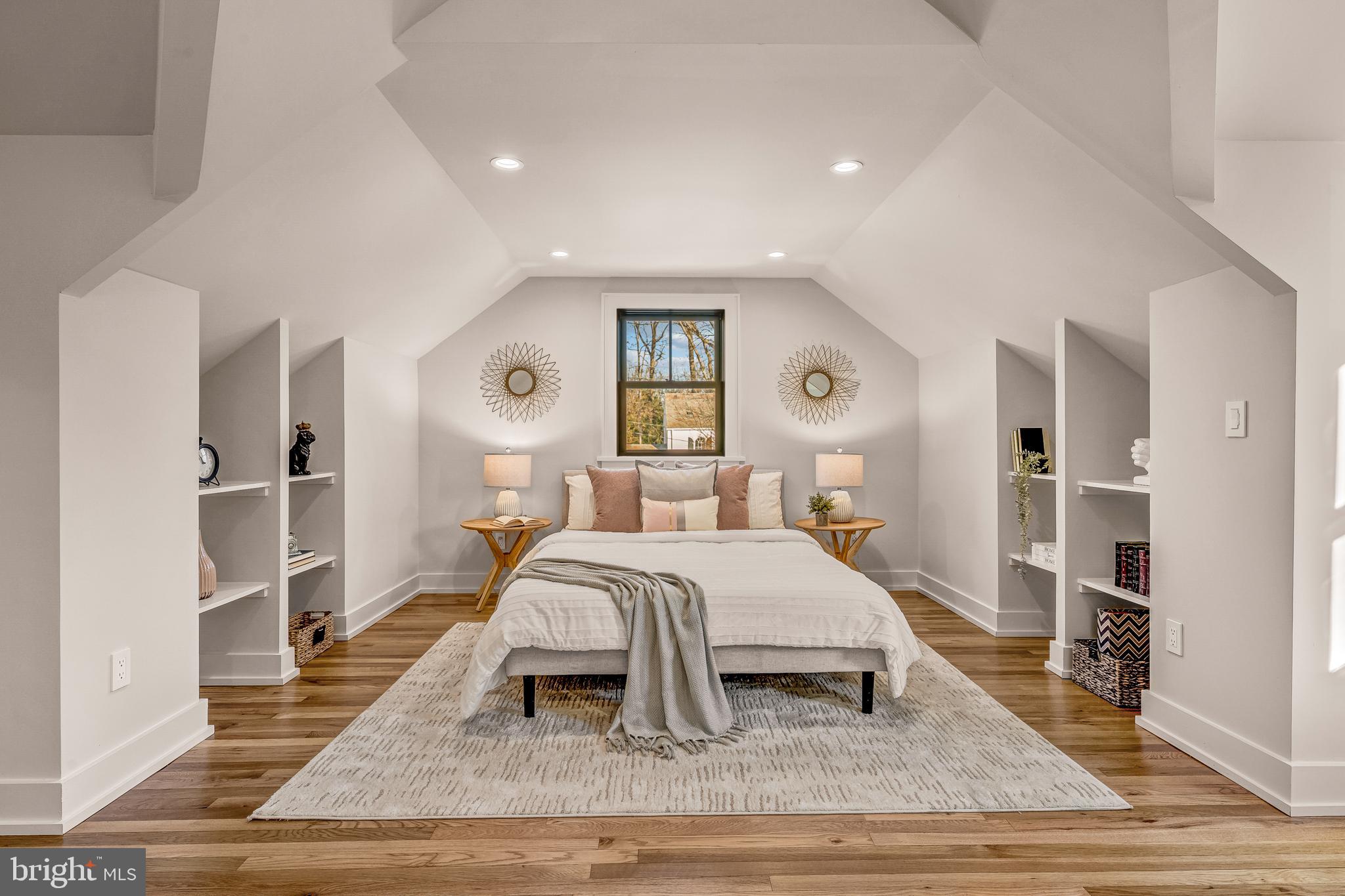 CHESTERBROOK WOODS - Residential