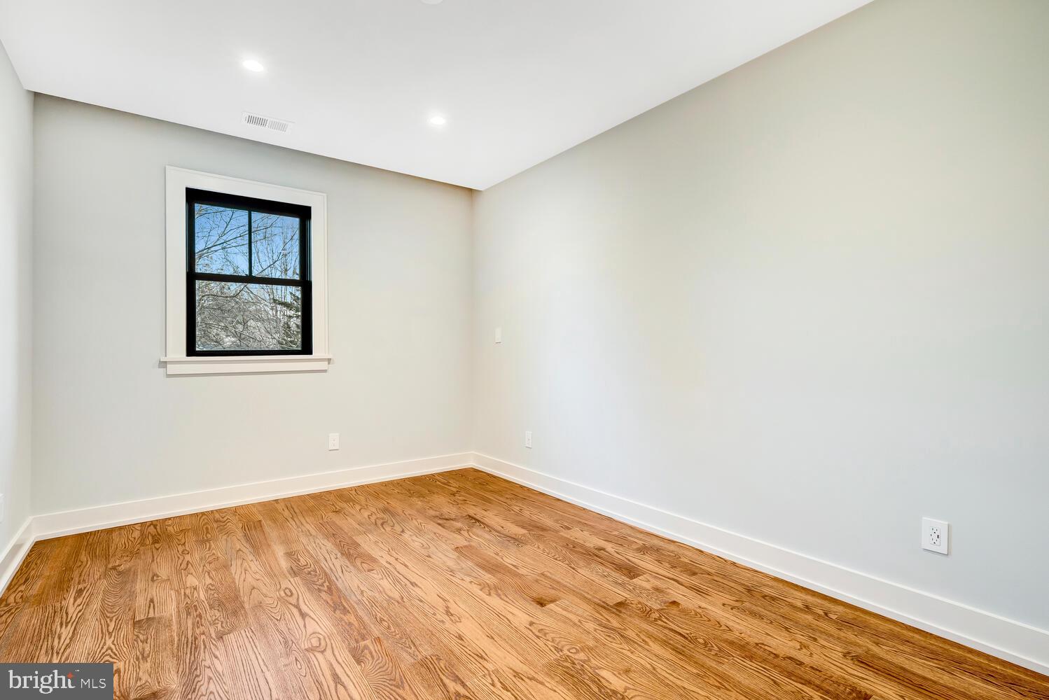 CHESTERBROOK WOODS - Residential