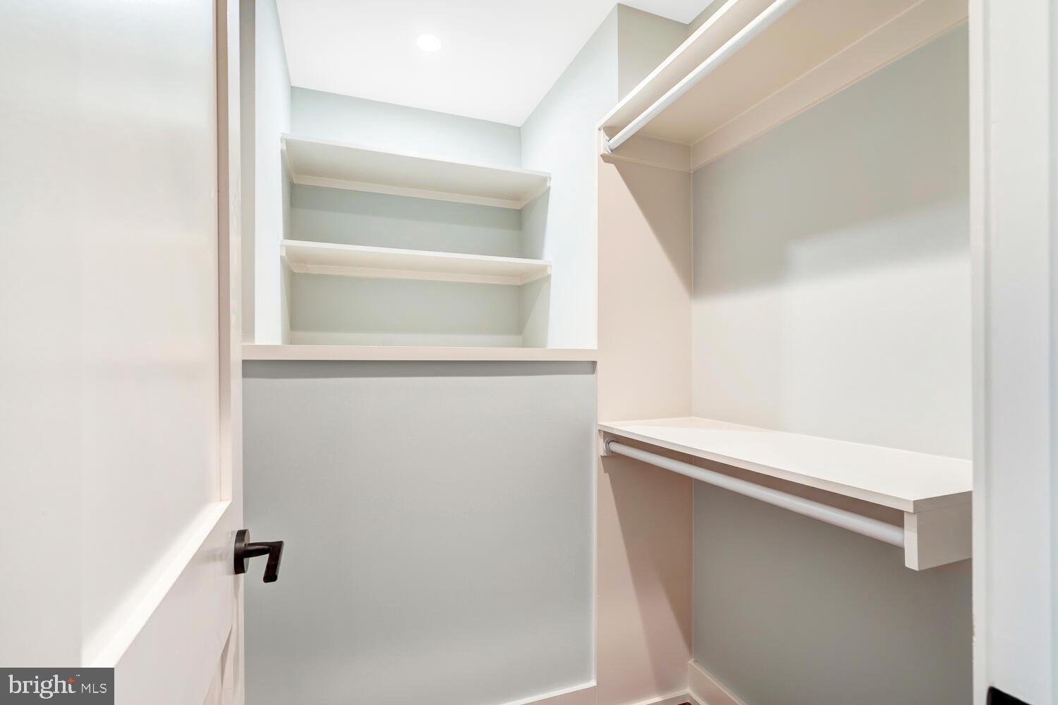 CHESTERBROOK WOODS - Residential