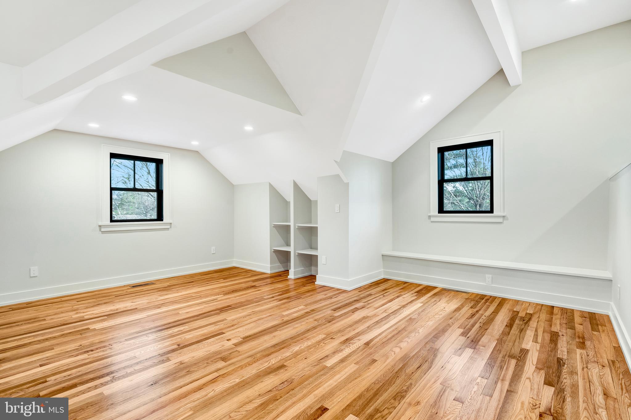 CHESTERBROOK WOODS - Residential