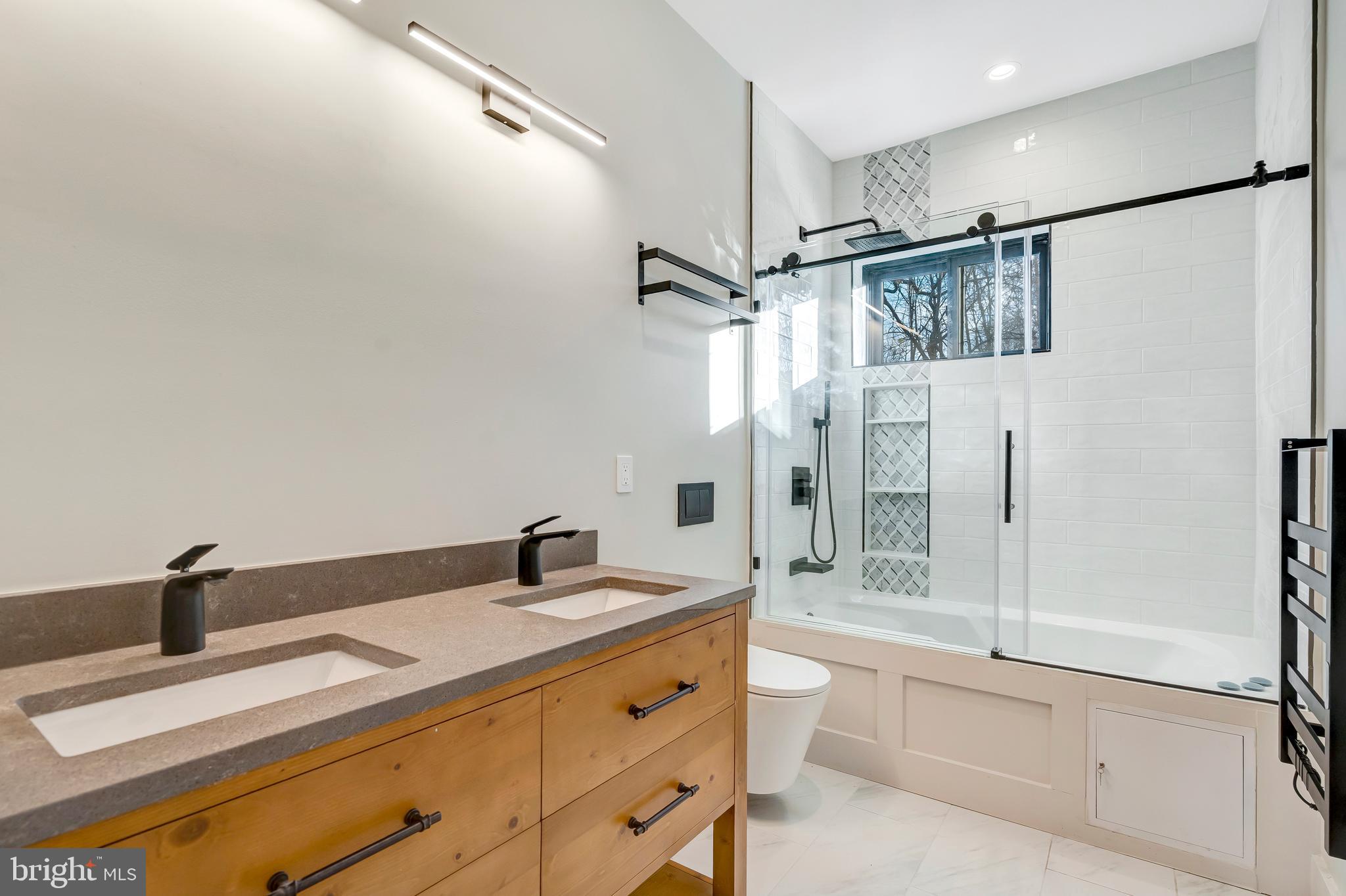 CHESTERBROOK WOODS - Residential