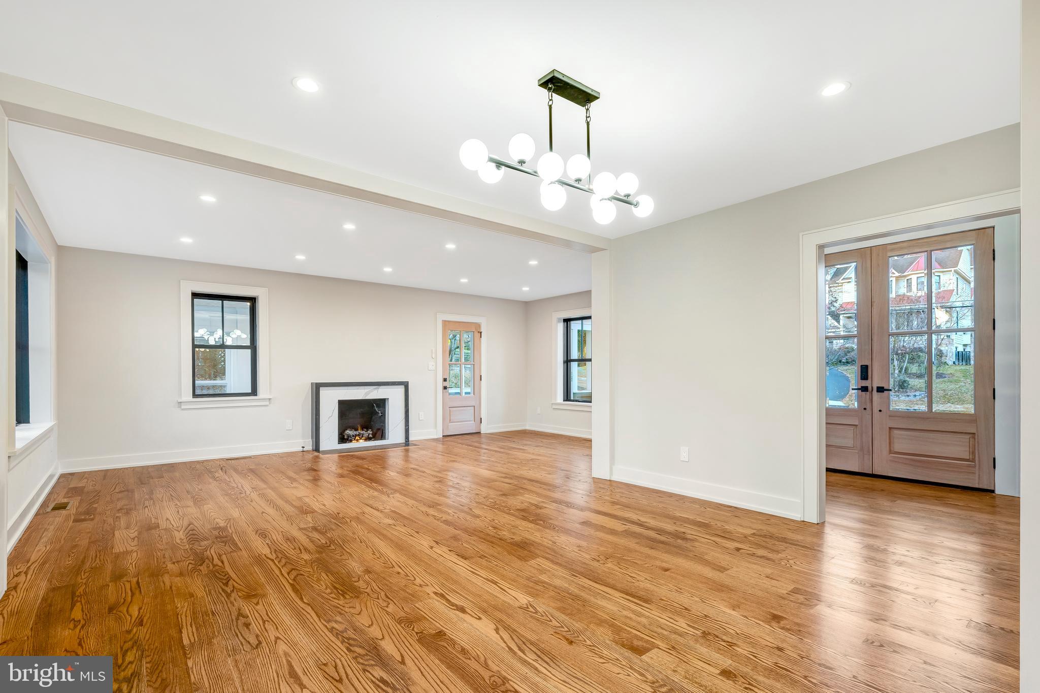 CHESTERBROOK WOODS - Residential