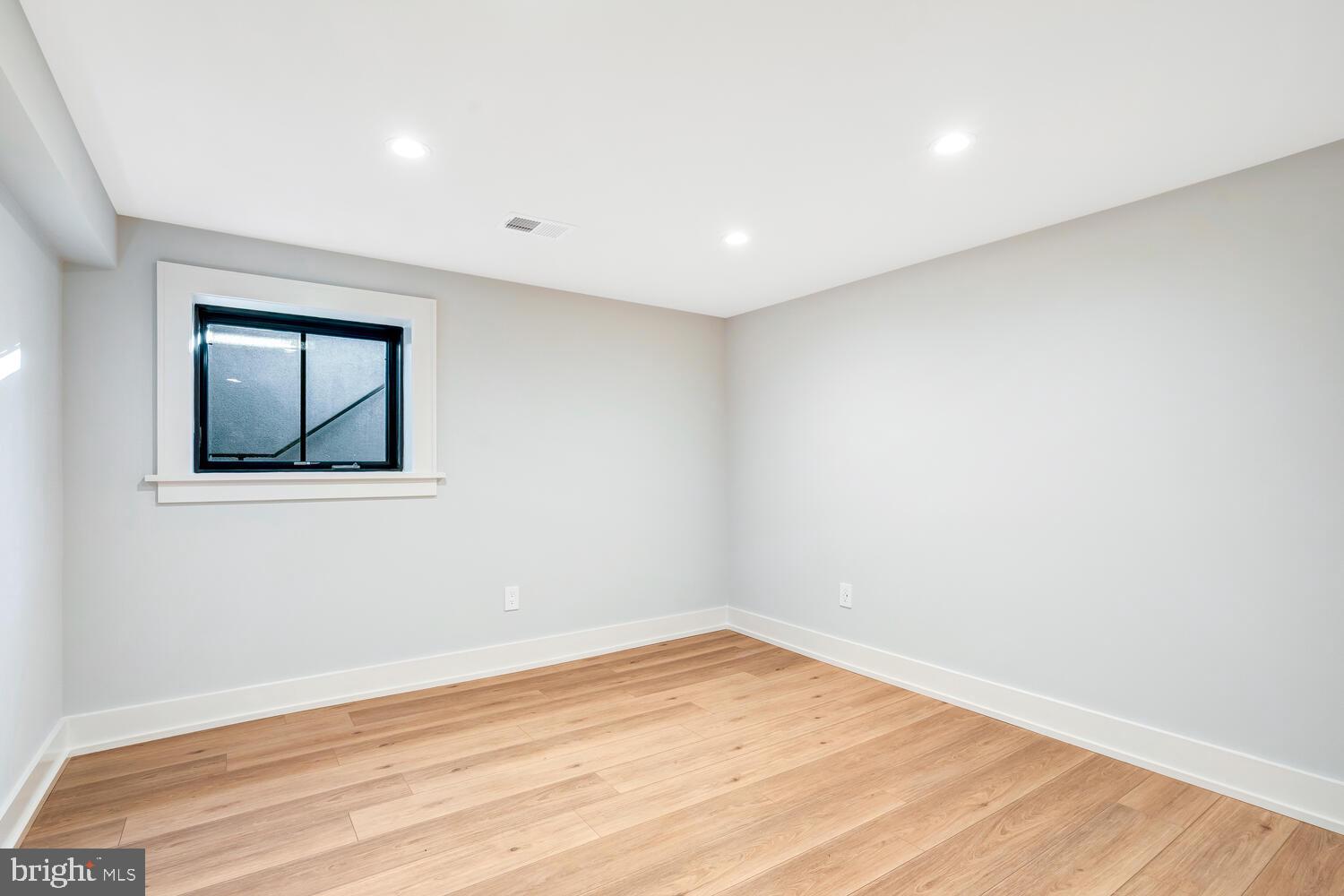 CHESTERBROOK WOODS - Residential