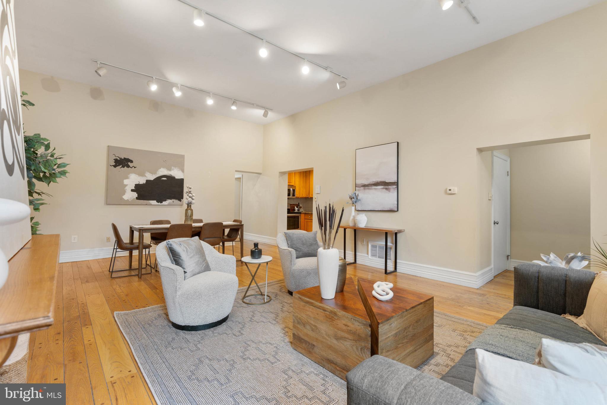 WASHINGTON SQ WEST - Residential