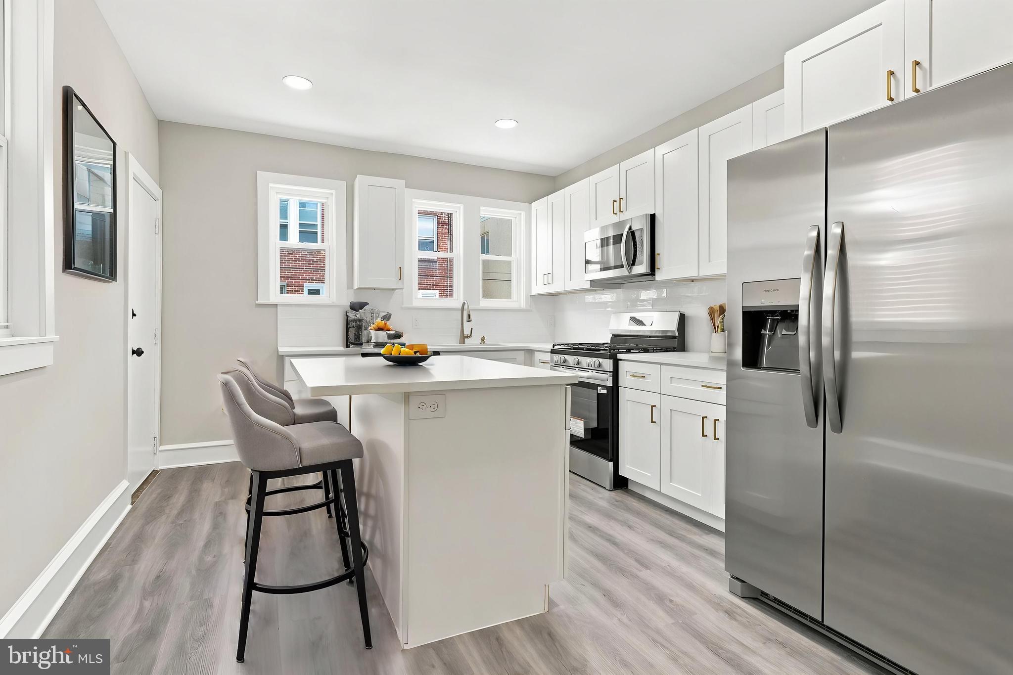1743 W COLONIAL STREET