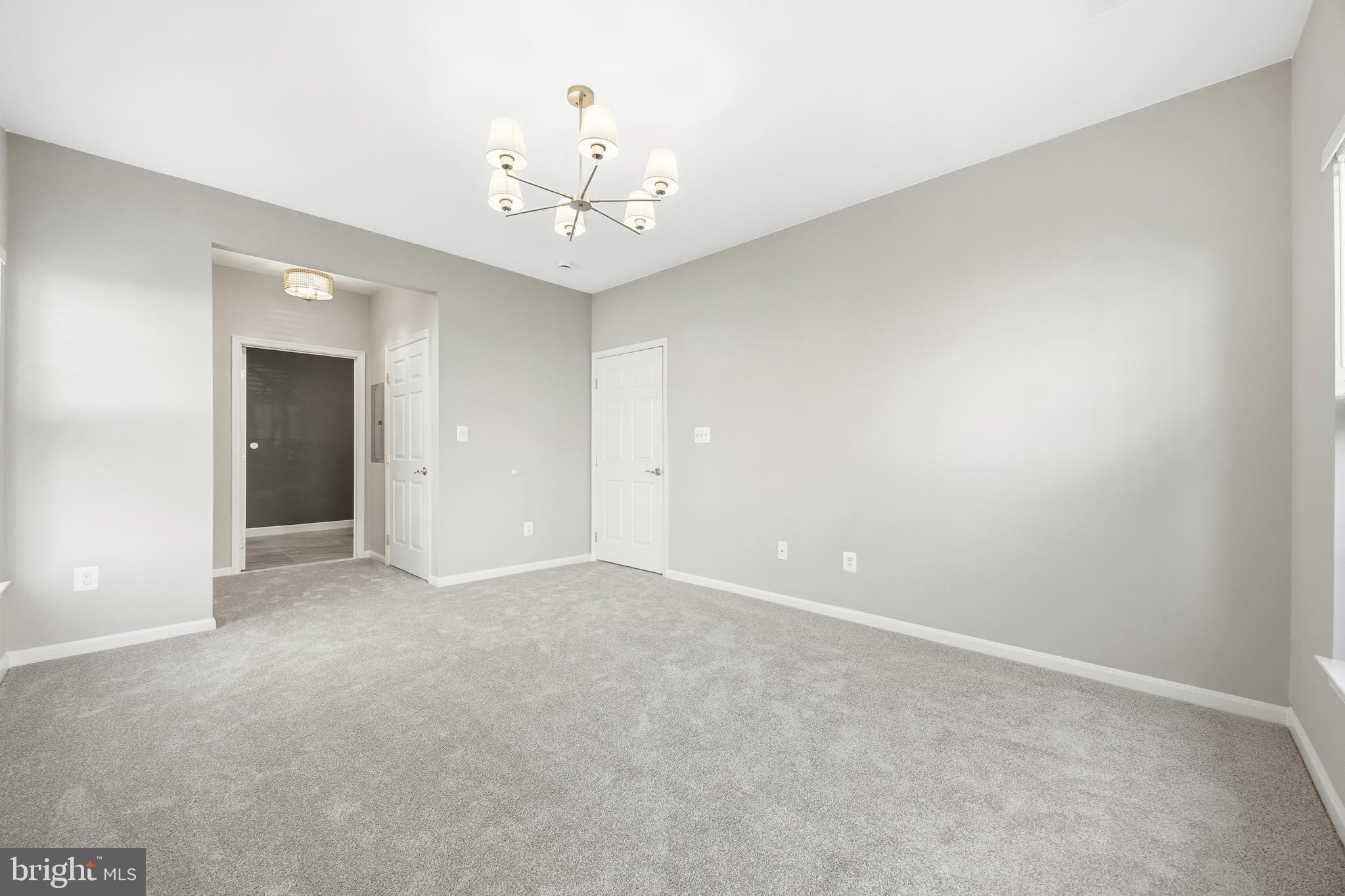 ELKRIDGE CROSSING - Residential