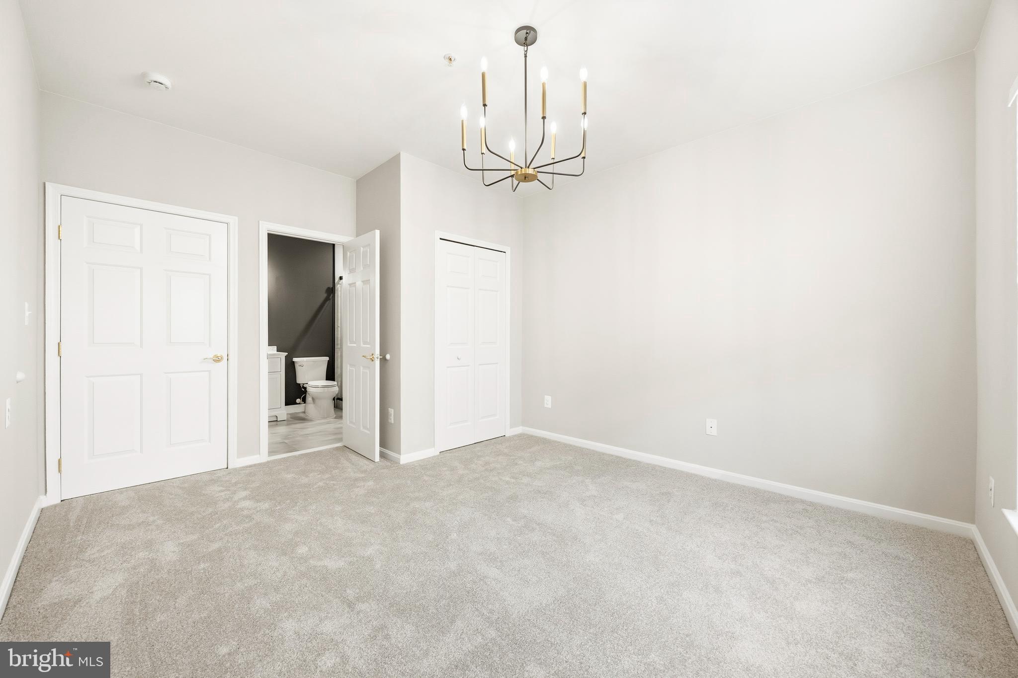 ELKRIDGE CROSSING - Residential