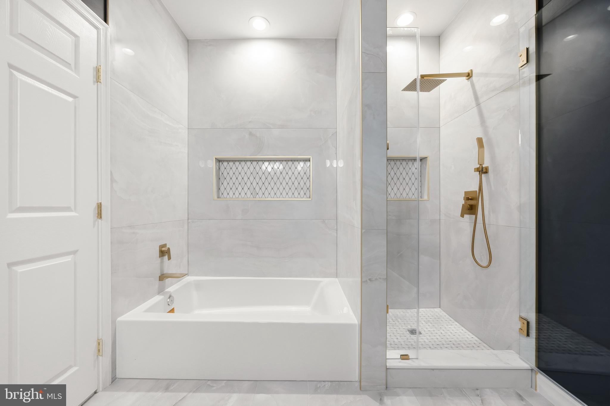 ELKRIDGE CROSSING - Residential