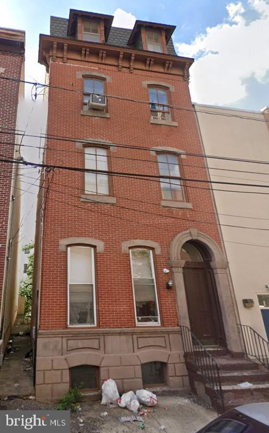 Spacious 3-Bedroom, 2-Bathroom Apartment at 1626 N 16th St, Philadelphia, PA 19121
Income restricted Apartment
Welcome to your new home in the heart of Philadelphia's vibrant North Central neighborhood! This expansive 3-bedroom, 2-bathroom apartment offers the perfect blend of comfort, convenience, and modern living.
Key Features:
•