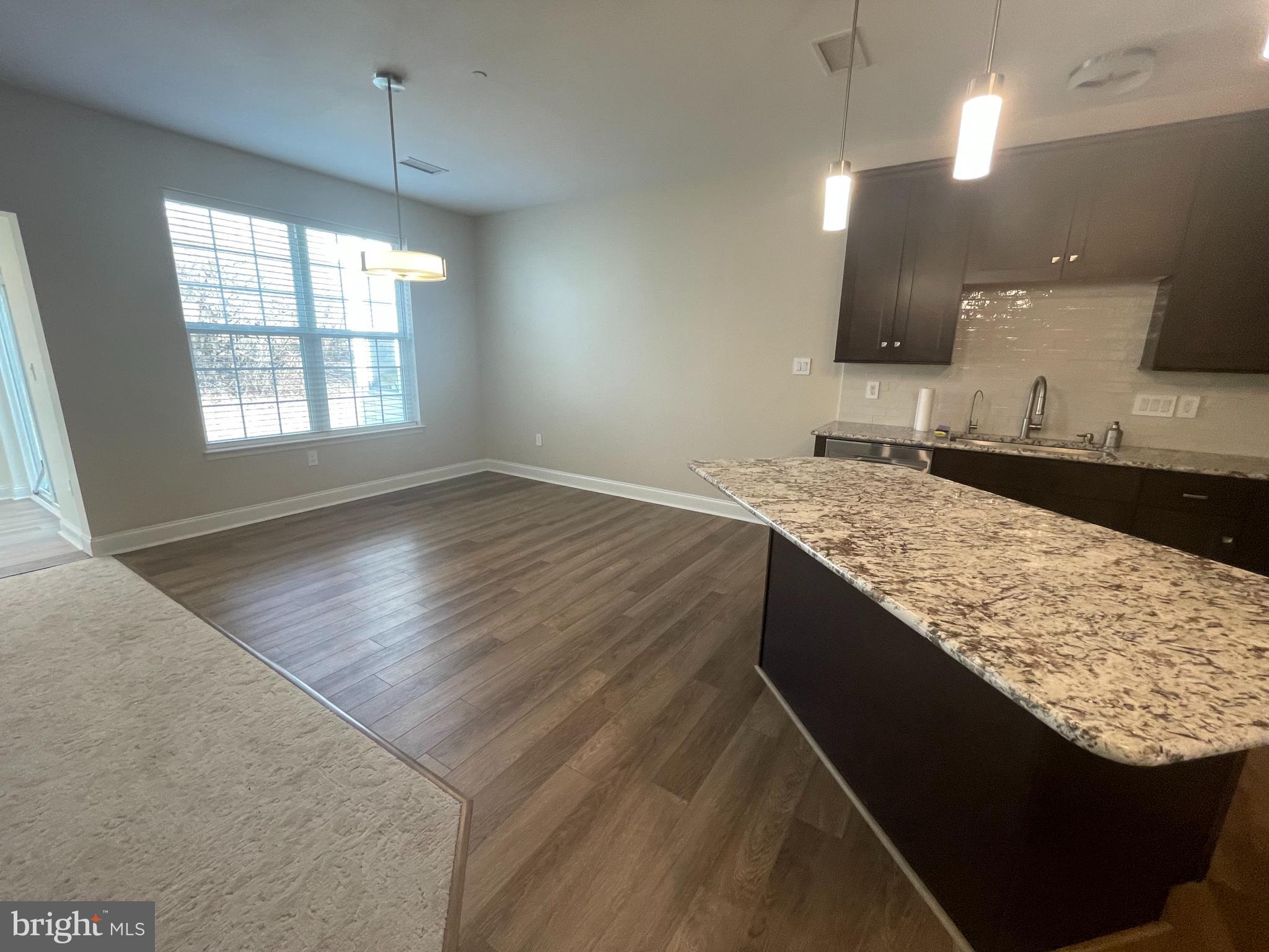 CRESTWOOD - Residential Lease