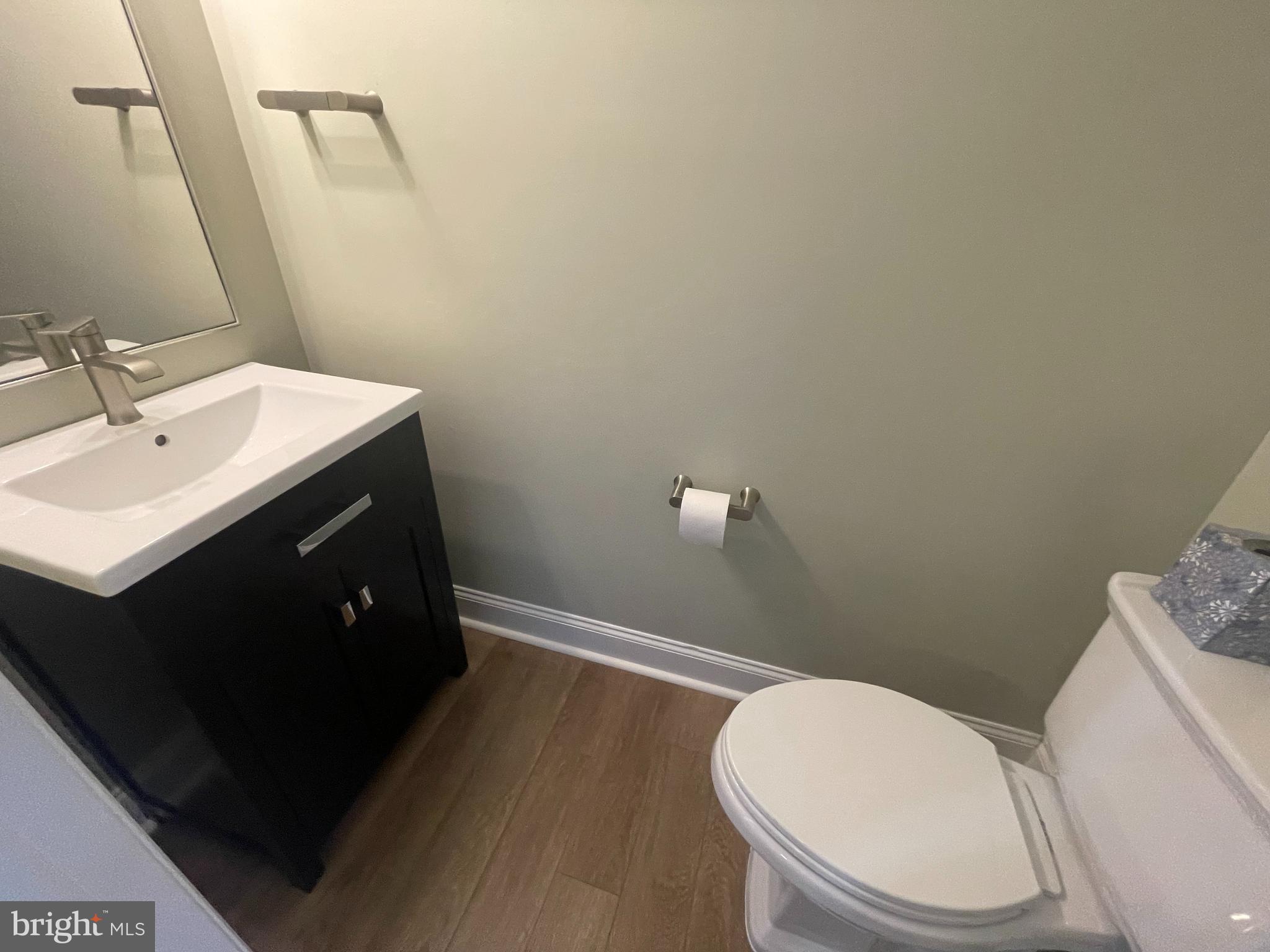 CRESTWOOD - Residential Lease