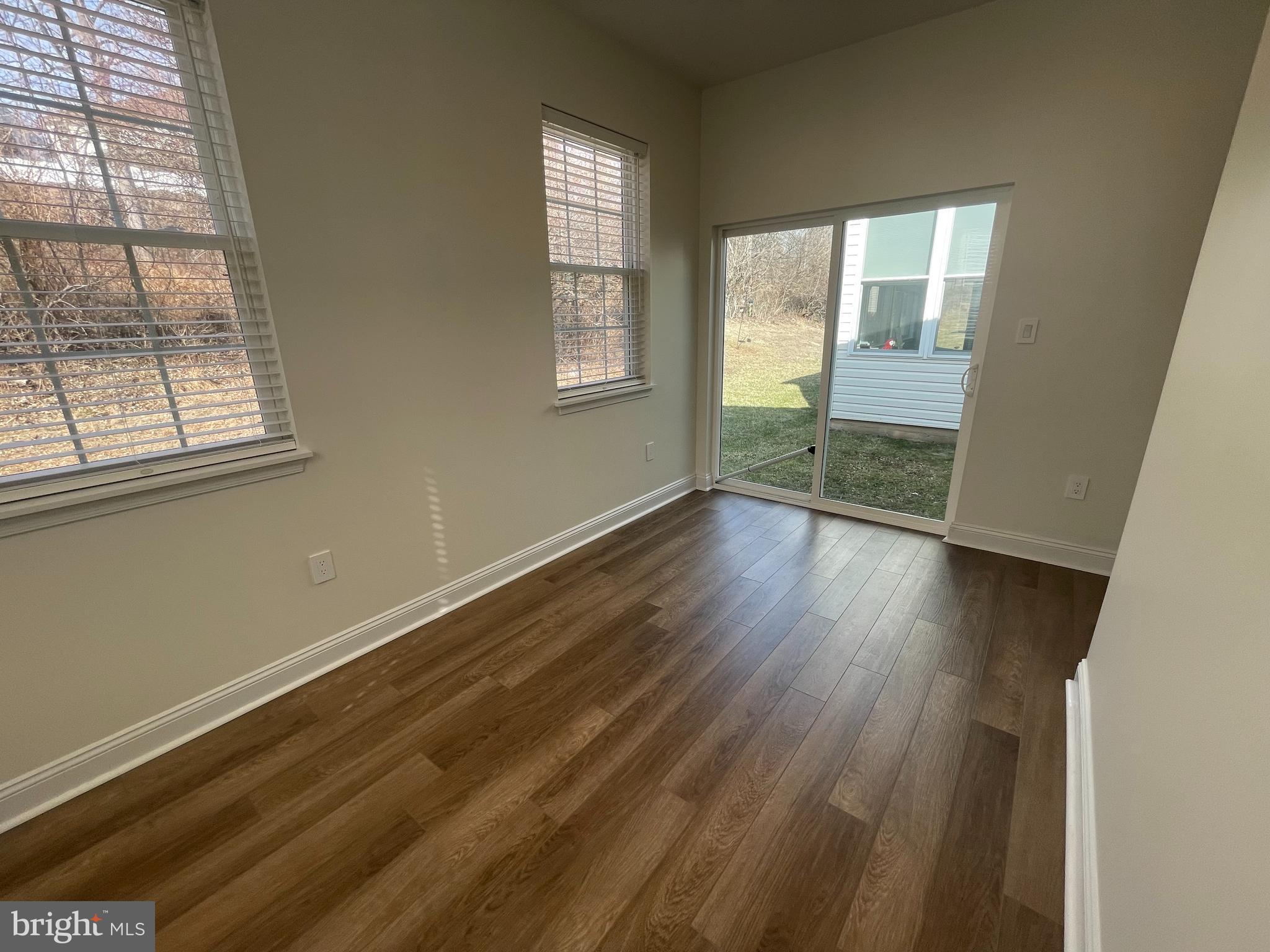 CRESTWOOD - Residential Lease