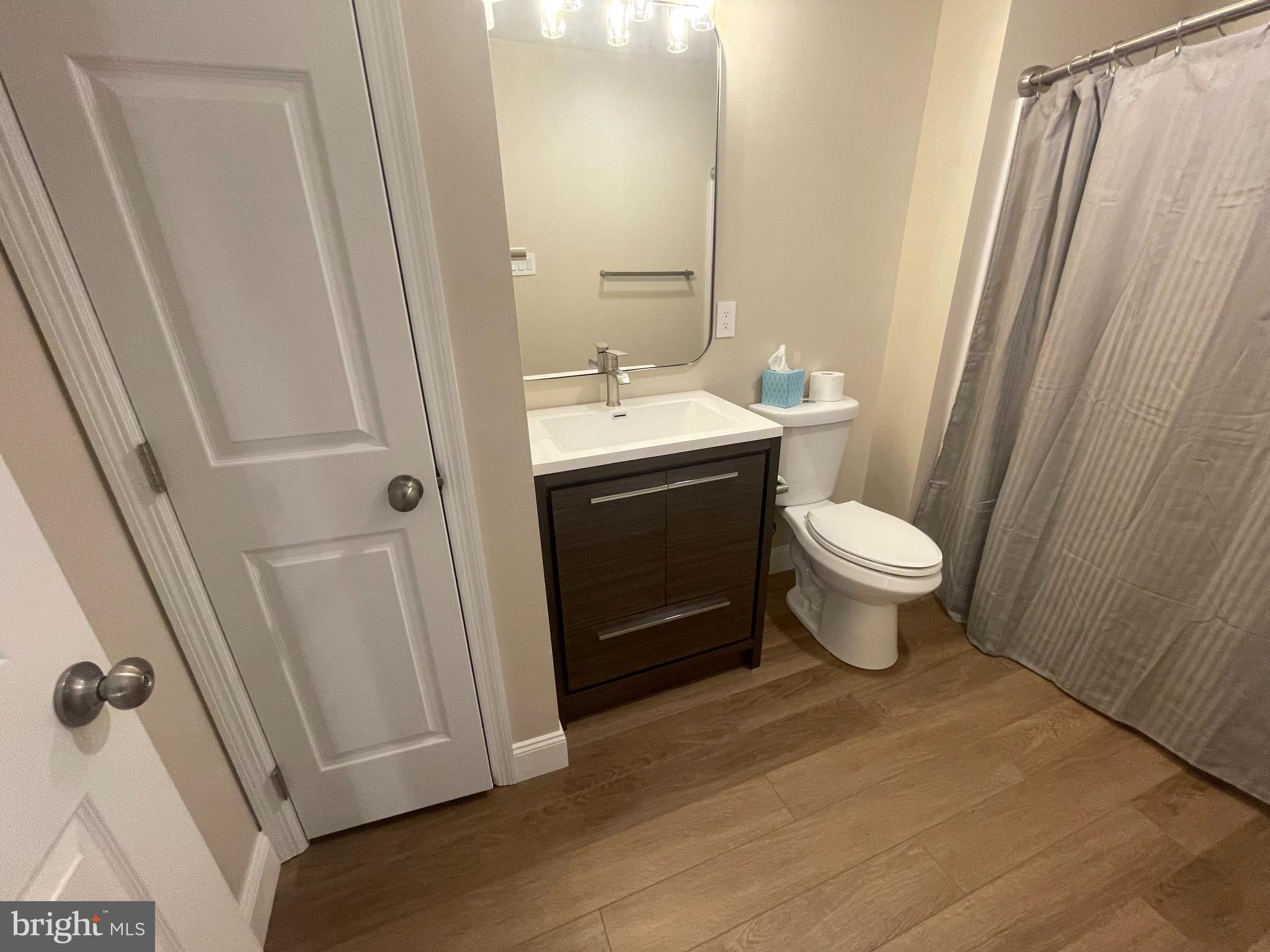 CRESTWOOD - Residential Lease