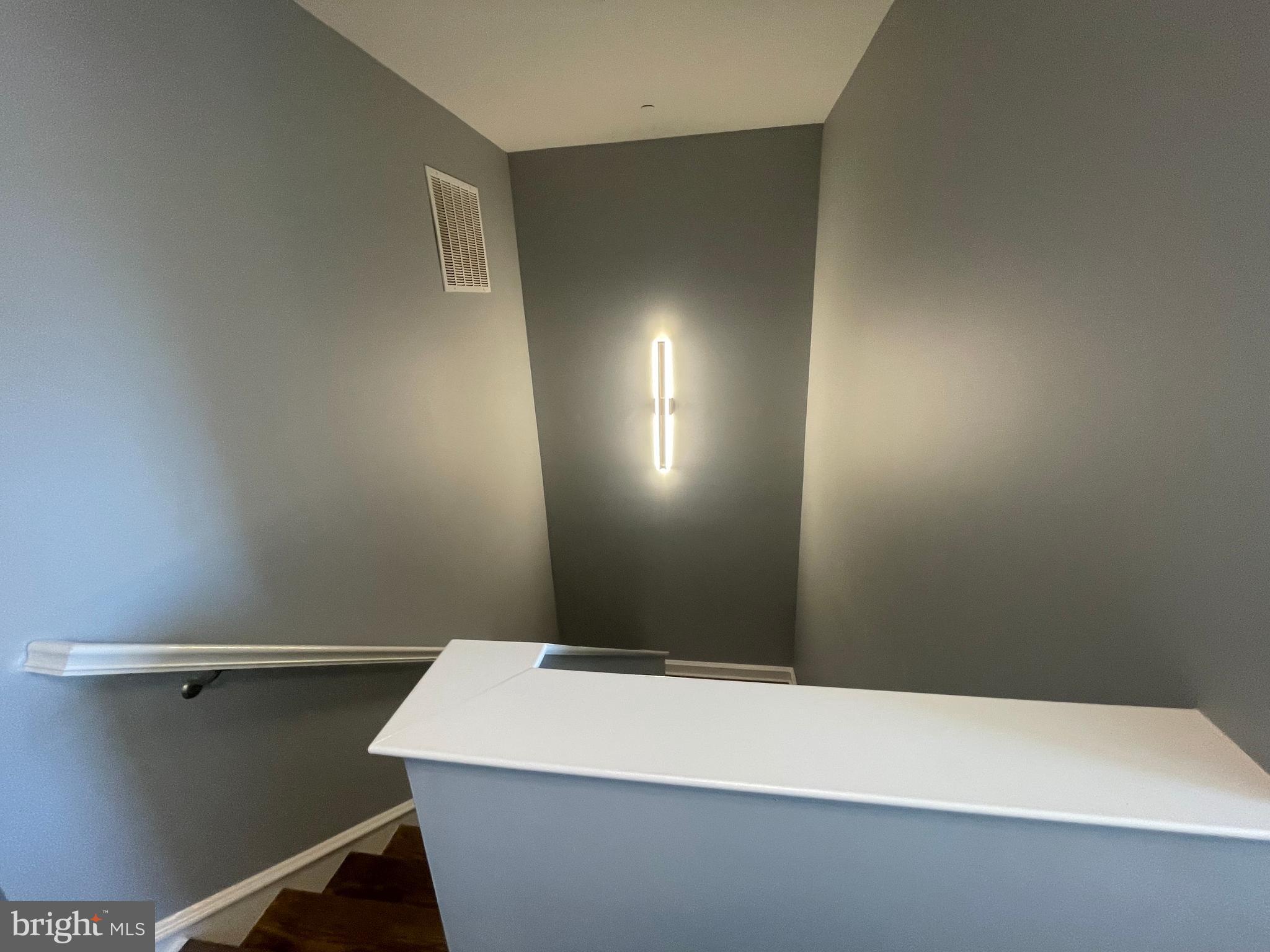 CRESTWOOD - Residential Lease