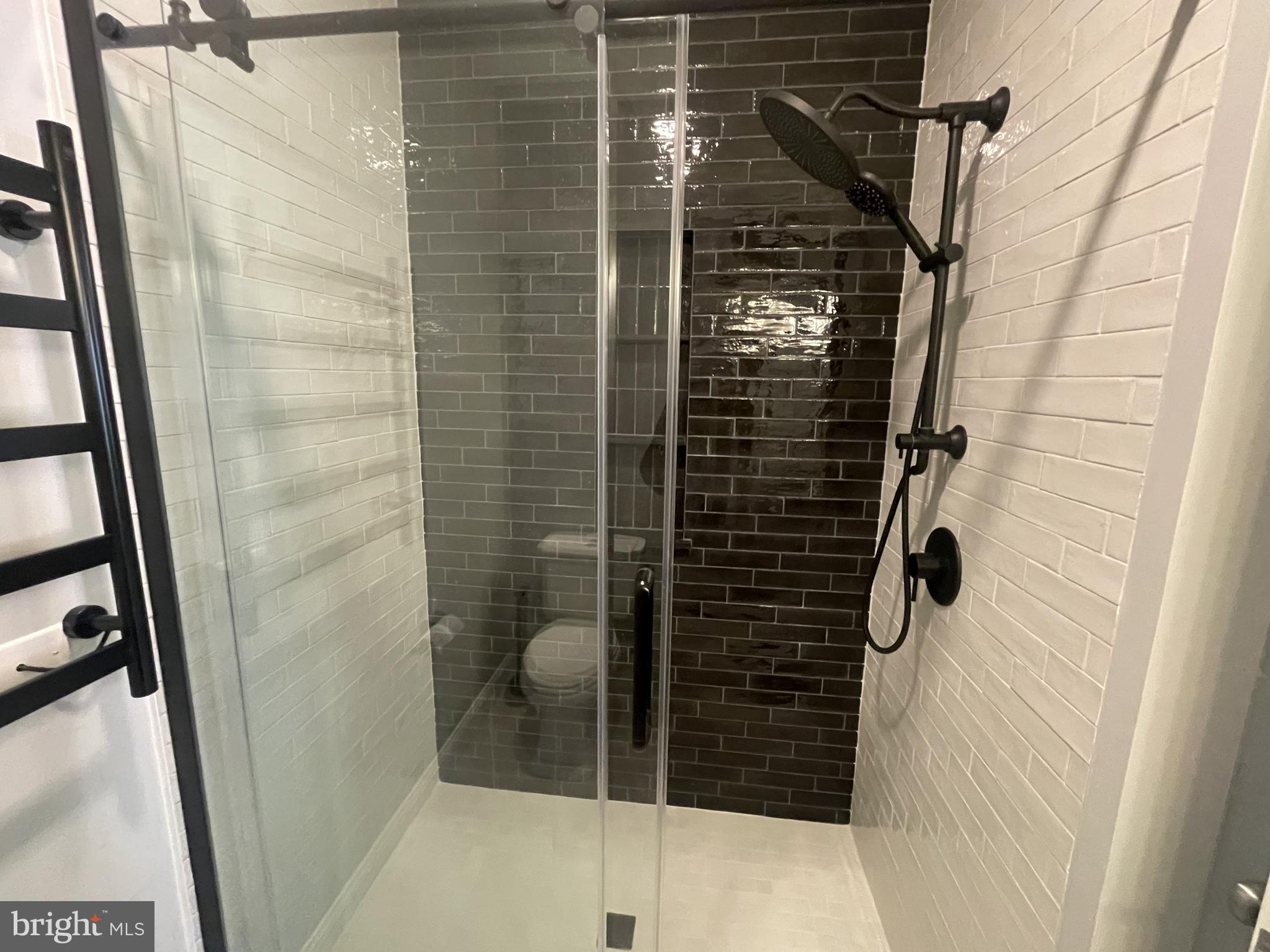 CRESTWOOD - Residential Lease