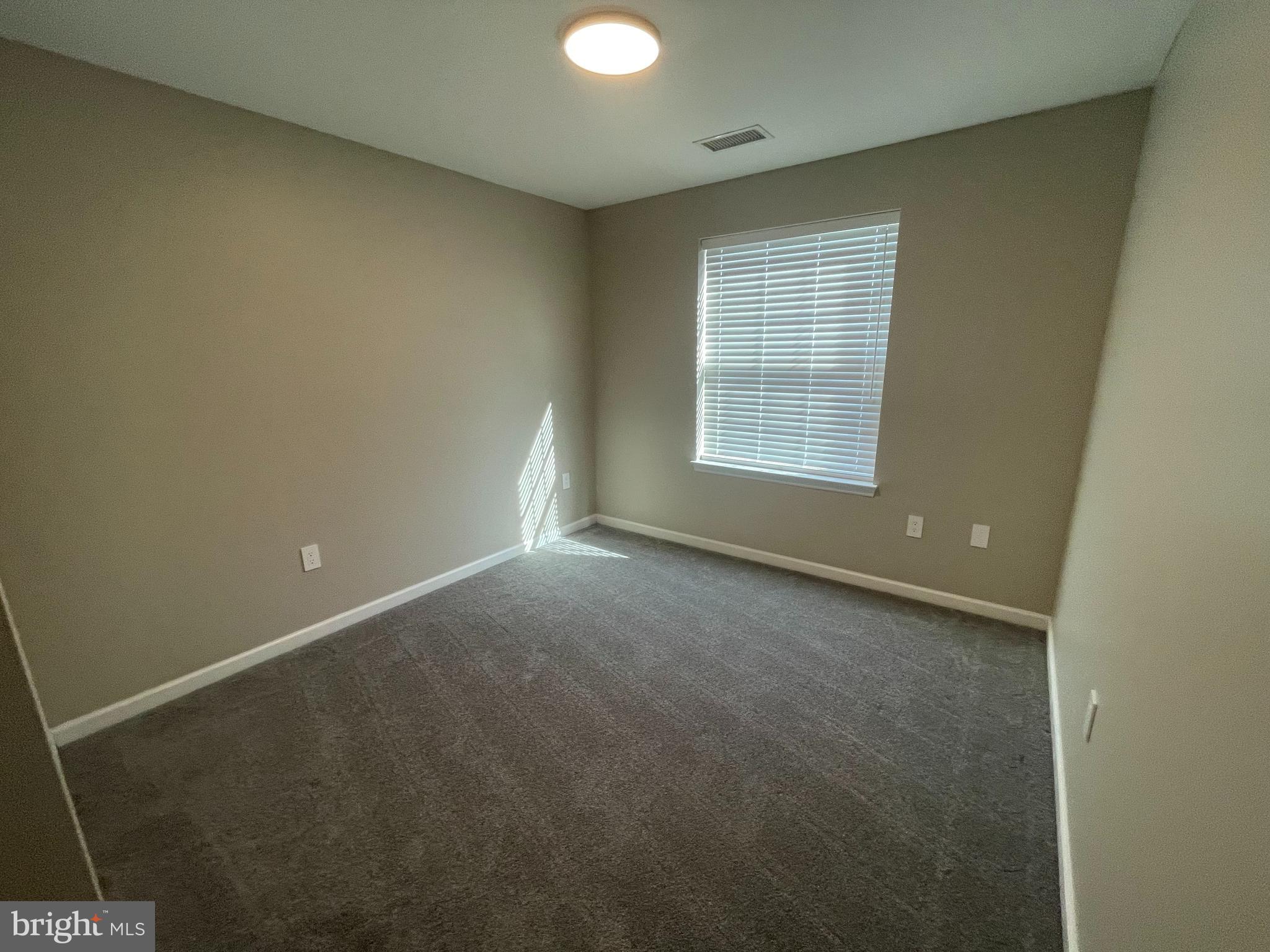 CRESTWOOD - Residential Lease