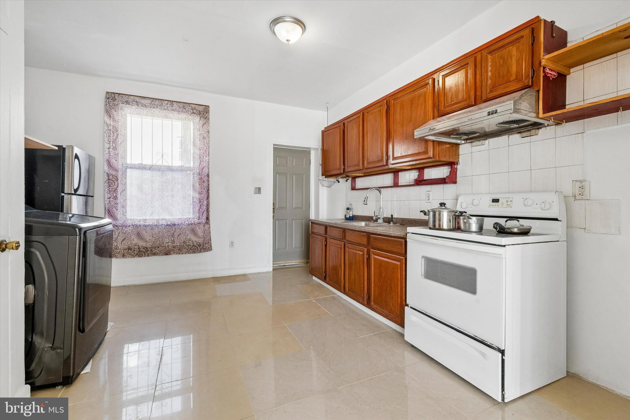 1609 N PHILIP STREET