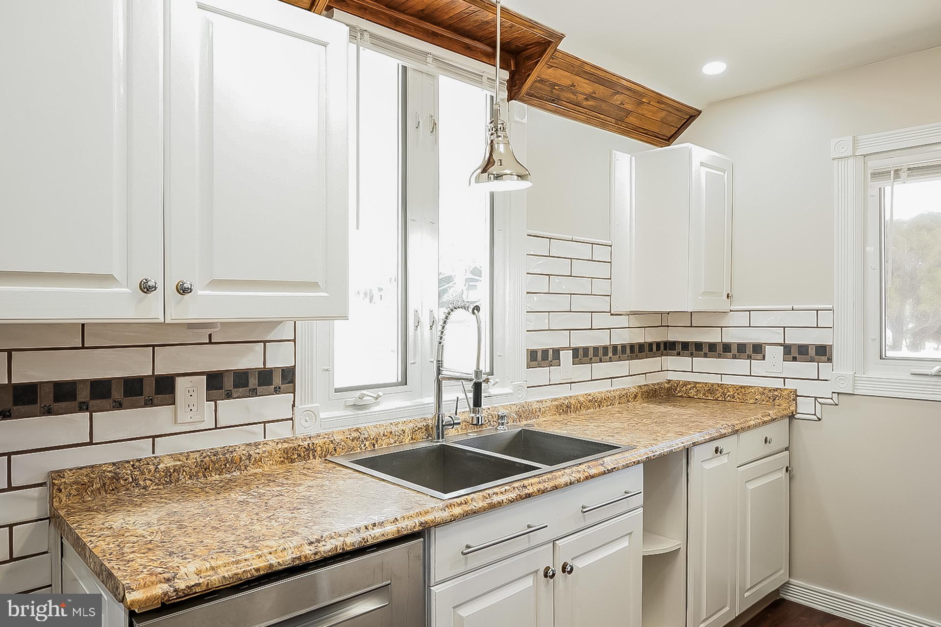 WILLOW RUN - Residential Lease