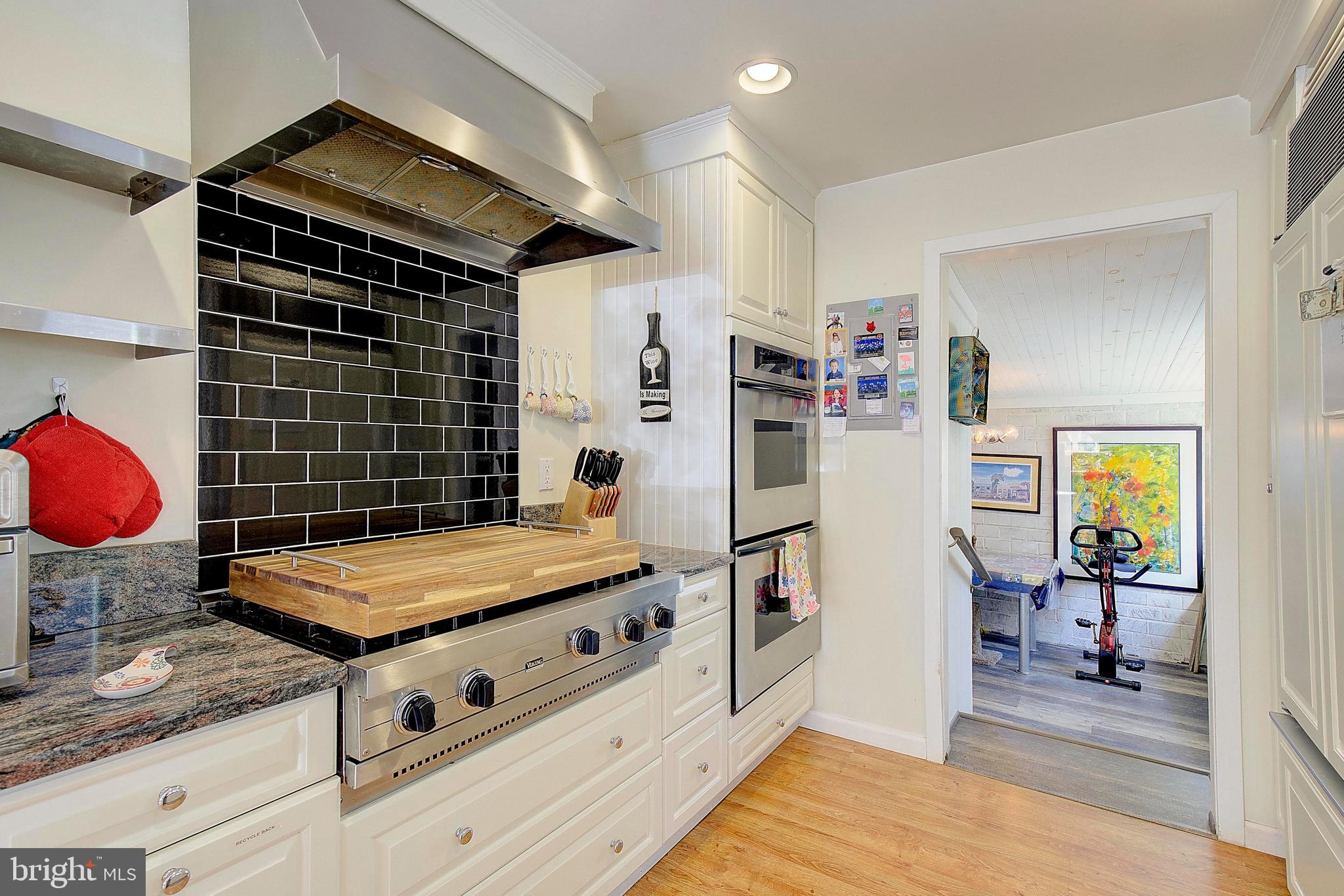 MANHATTAN BEACH - Residential