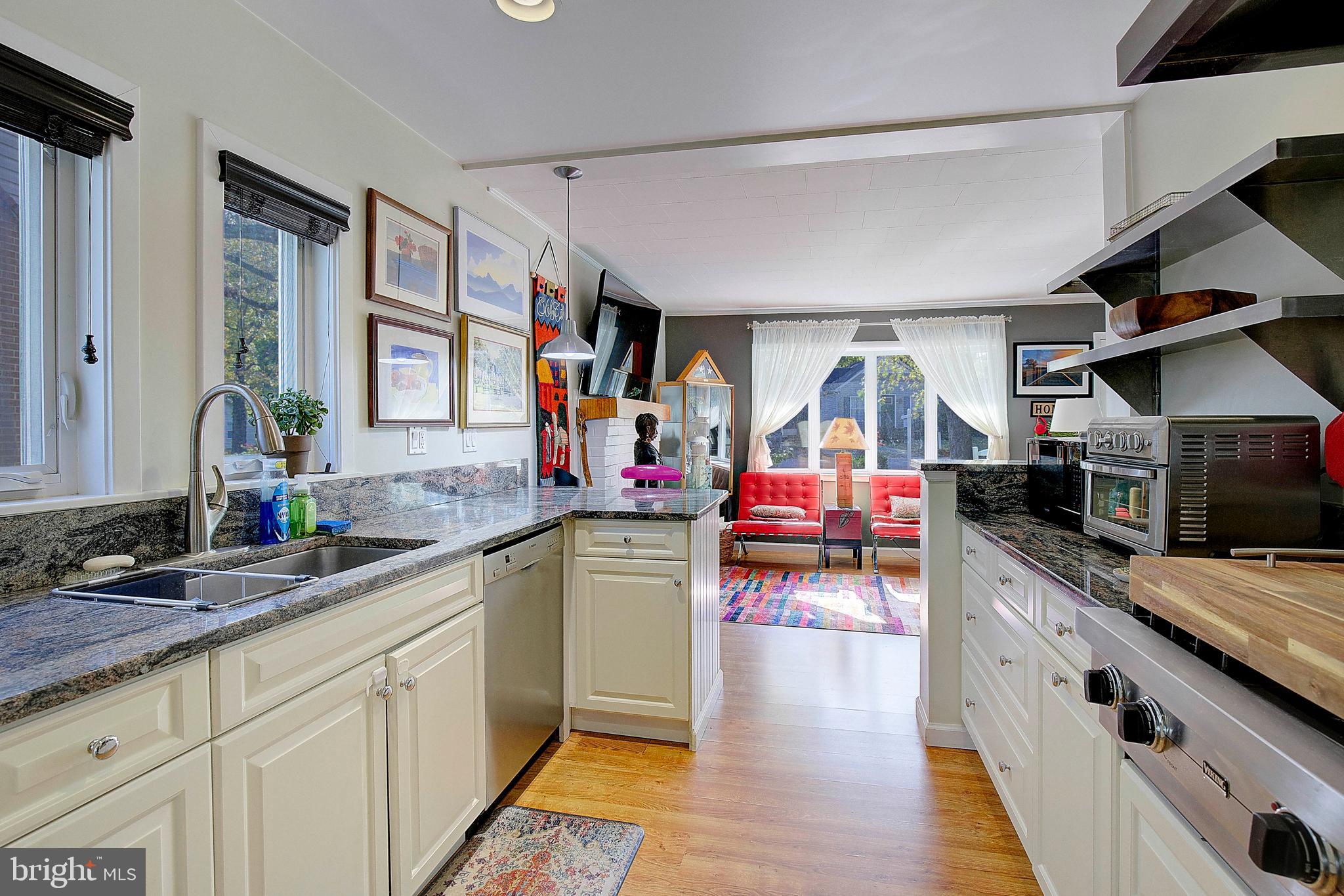 MANHATTAN BEACH - Residential