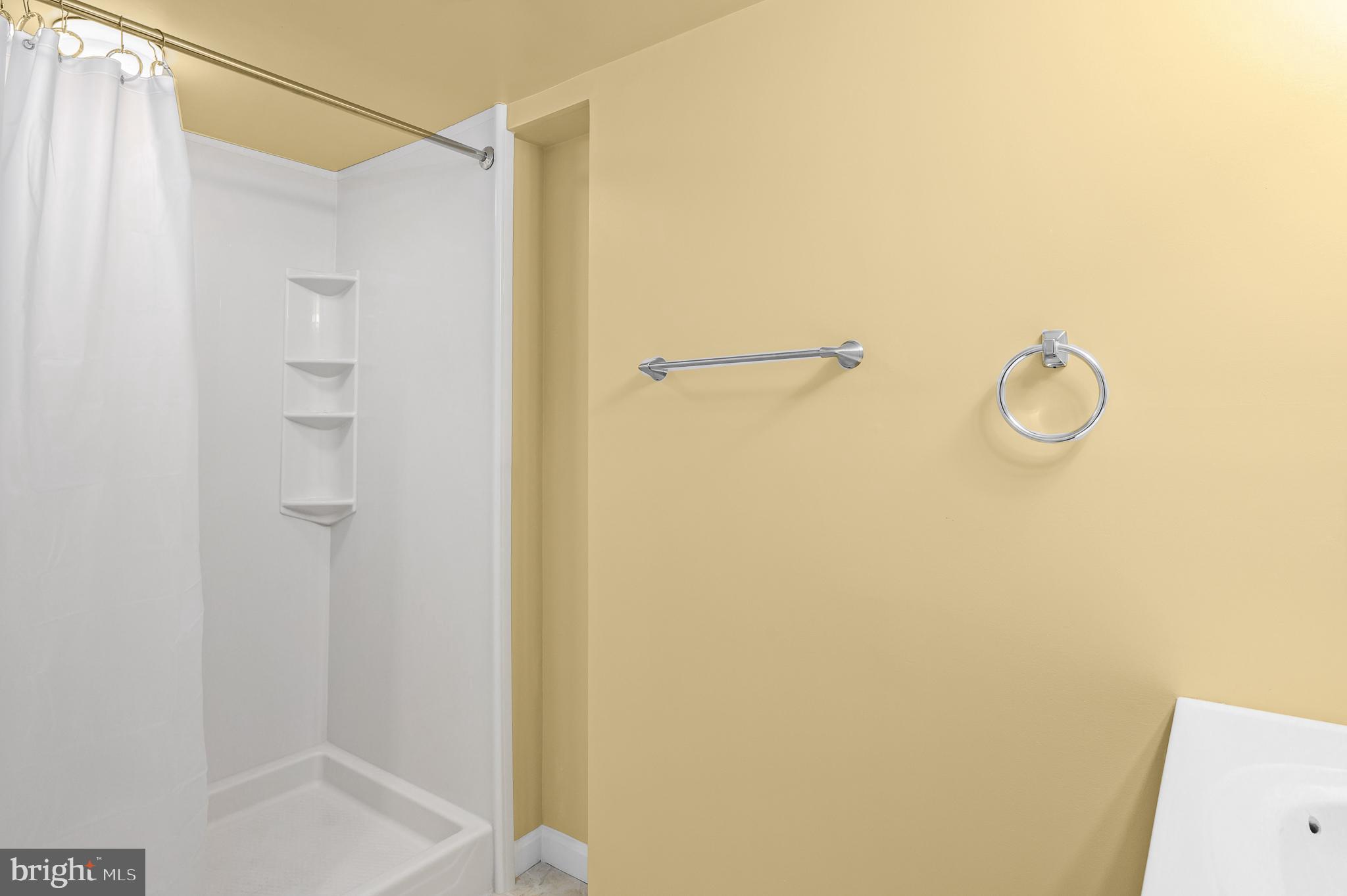 SPRING LAKE ESTATES WEST - Residential