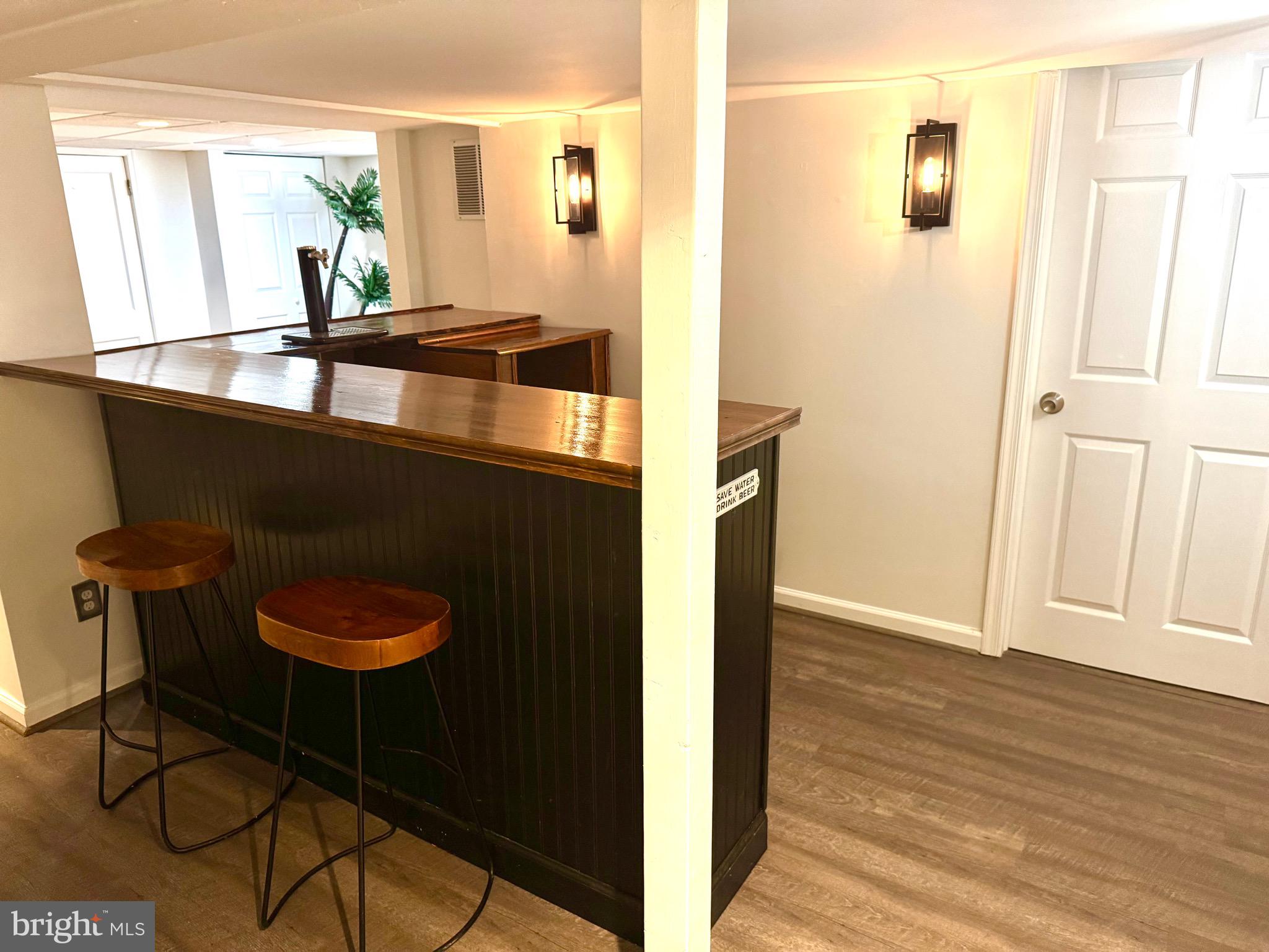 SOUTHLAND HILLS - Residential