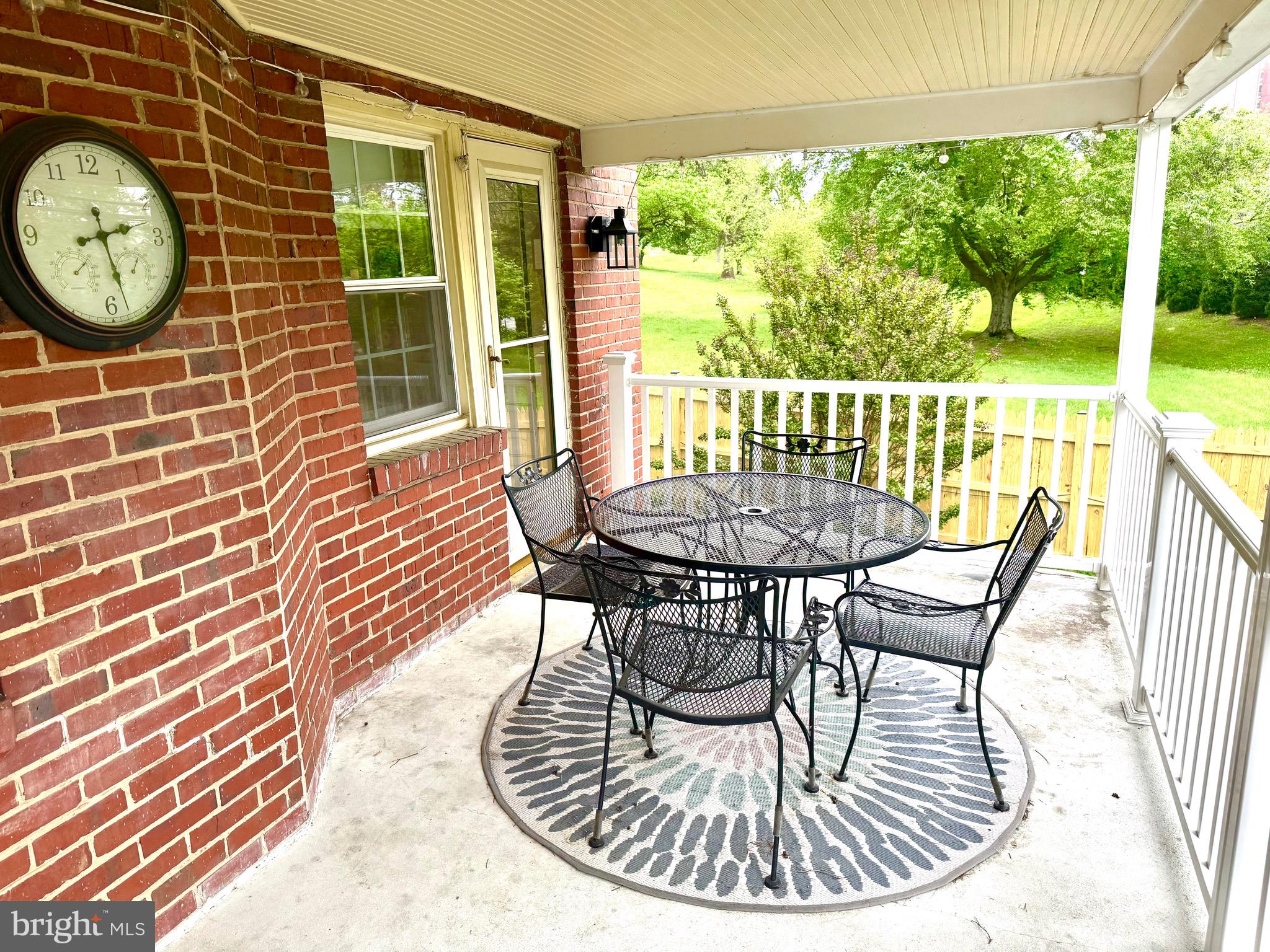 SOUTHLAND HILLS - Residential