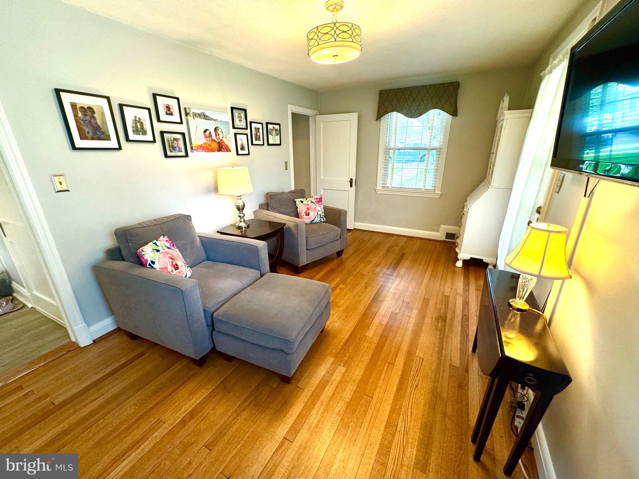 SOUTHLAND HILLS - Residential