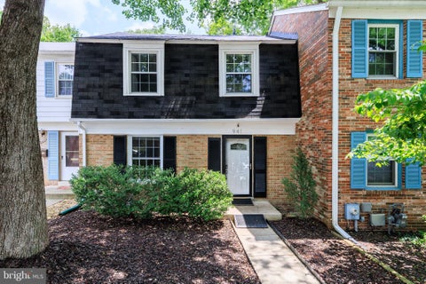 Photo of 941 Paulsboro Drive, ROCKVILLE, MD 20850 (MLS # MDMC2246954)