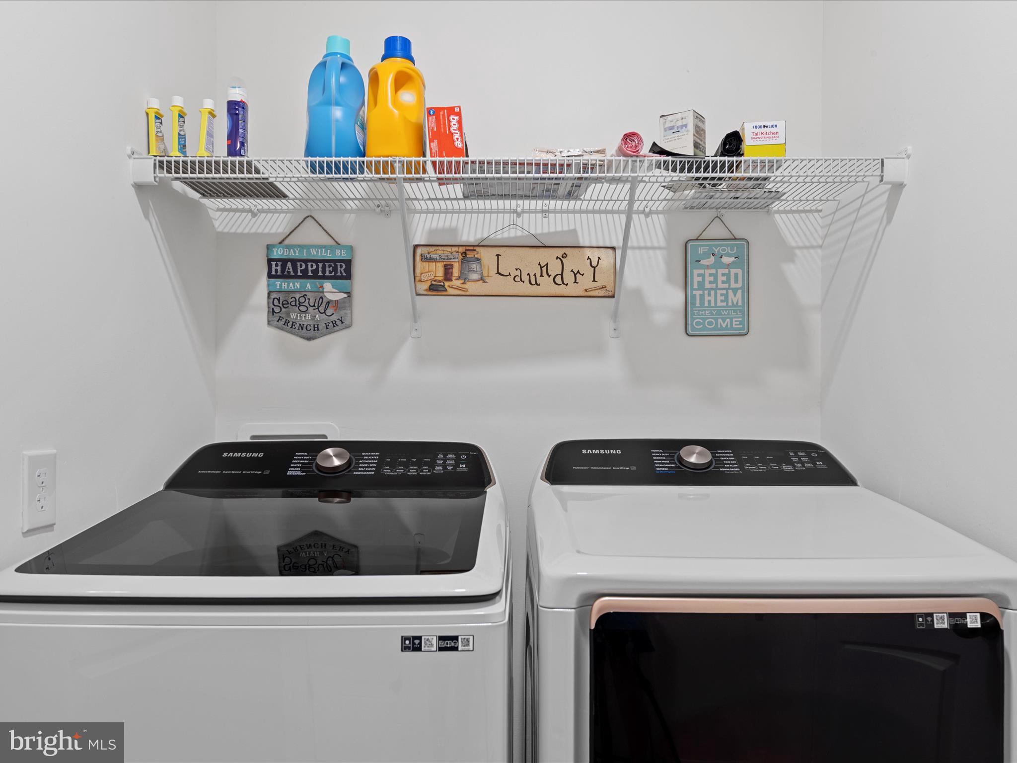 CAPTAIN'S COVE - Residential