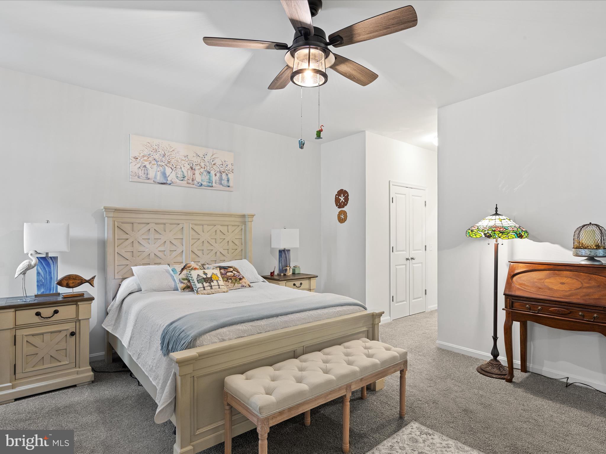 CAPTAIN'S COVE - Residential