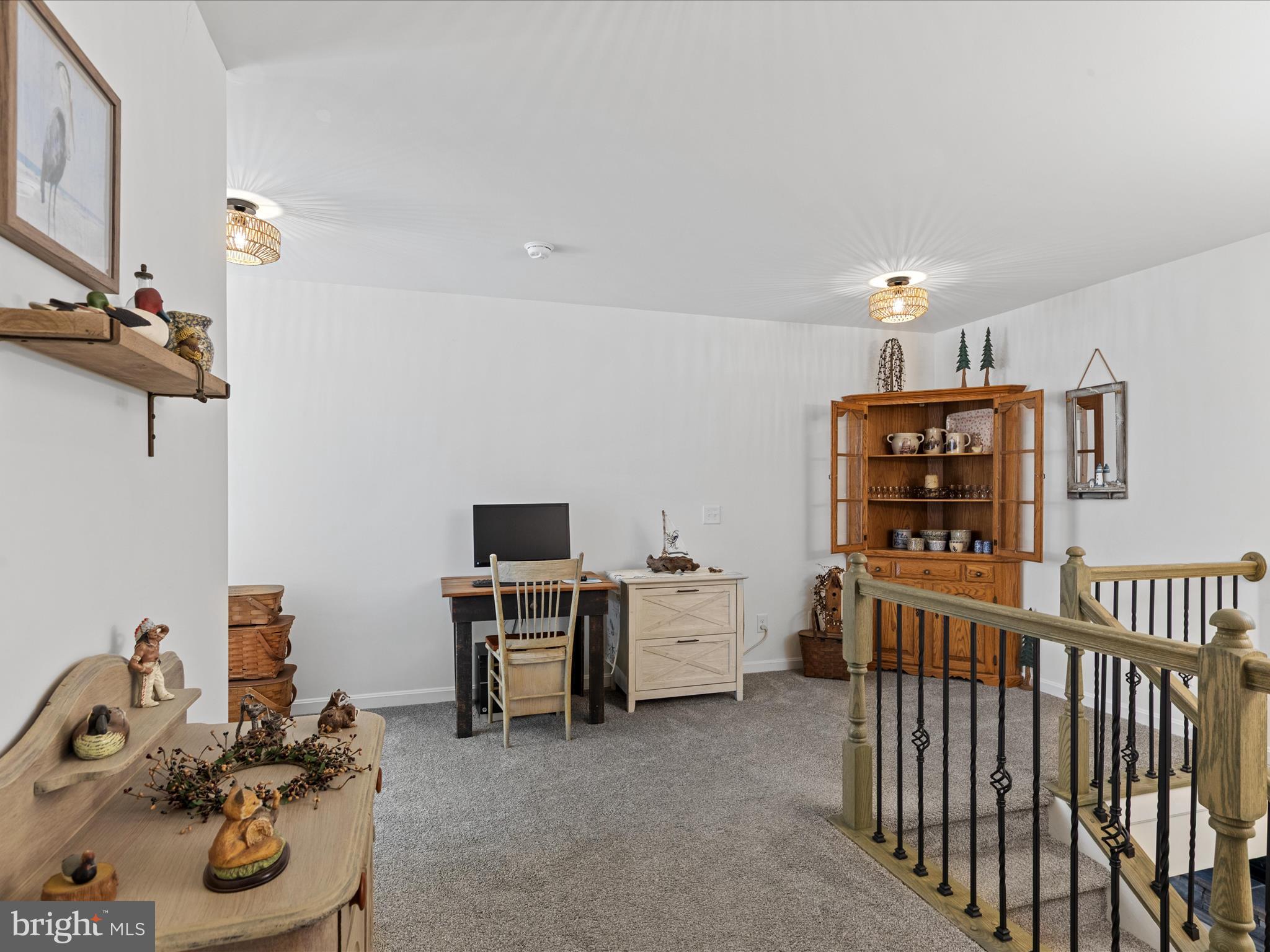 CAPTAIN'S COVE - Residential