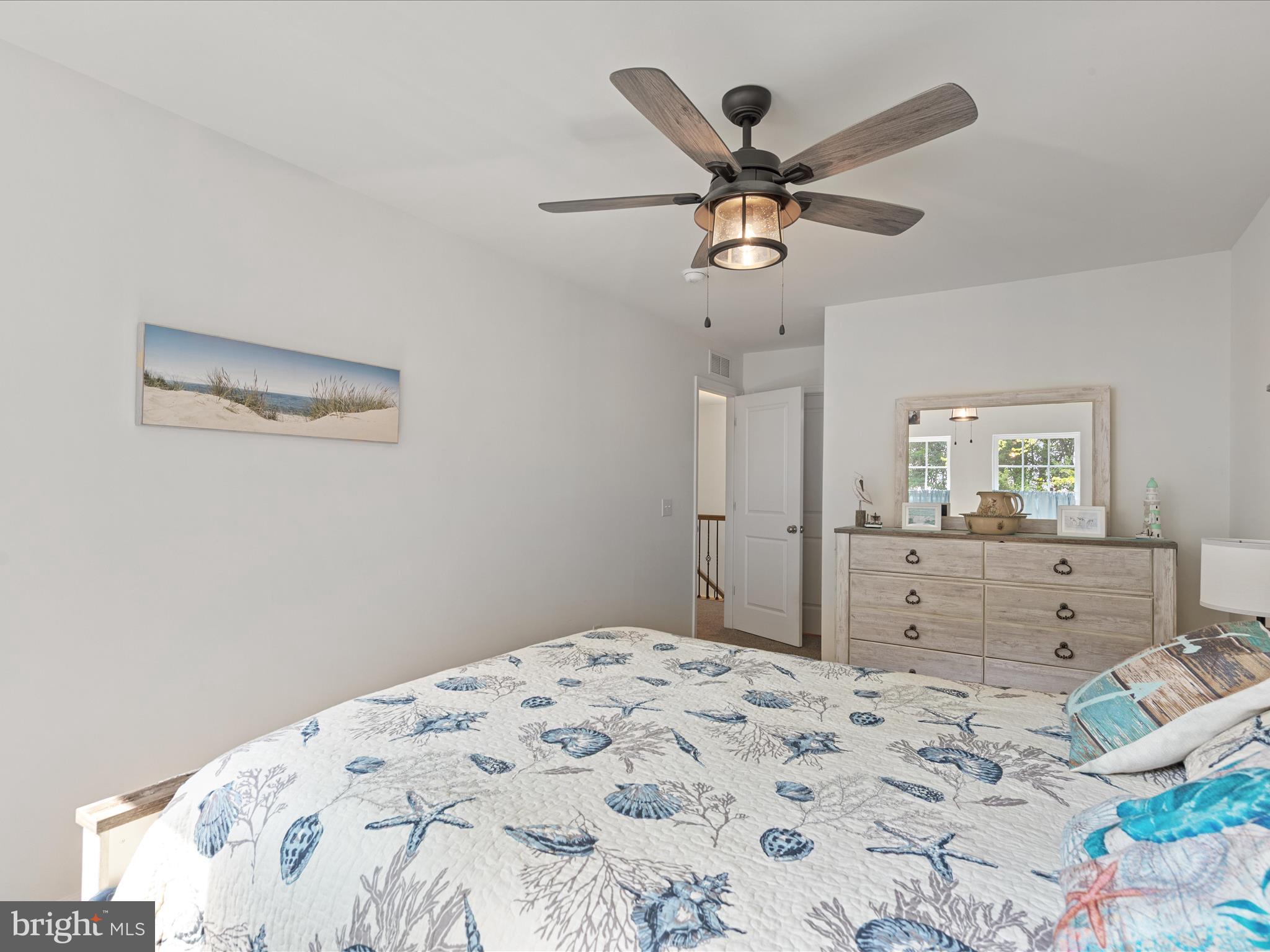 CAPTAIN'S COVE - Residential