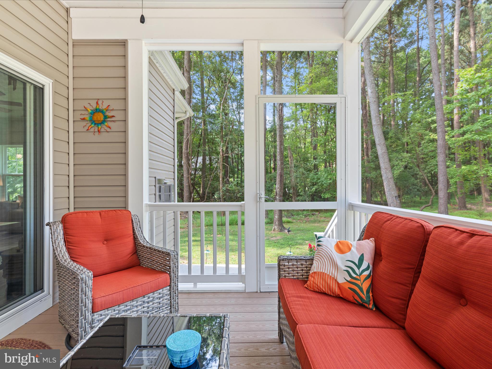 CAPTAIN'S COVE - Residential