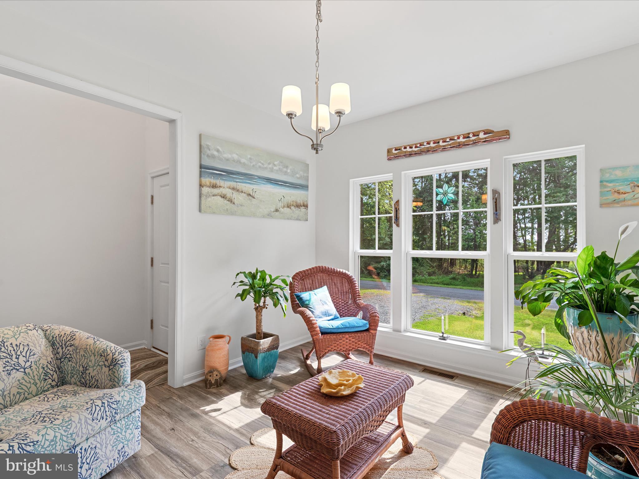 CAPTAIN'S COVE - Residential