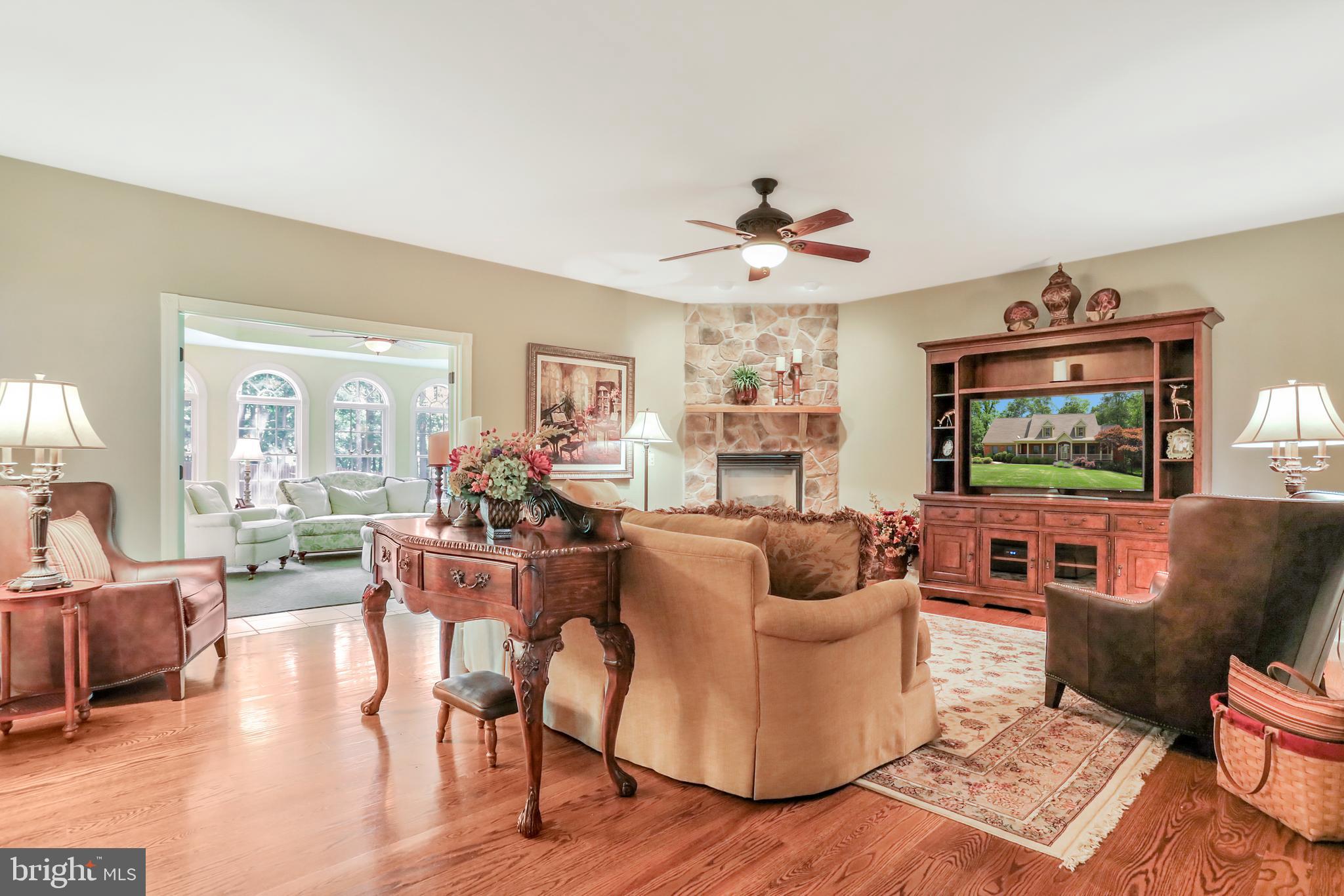 JEFFERSON OAKS - Residential