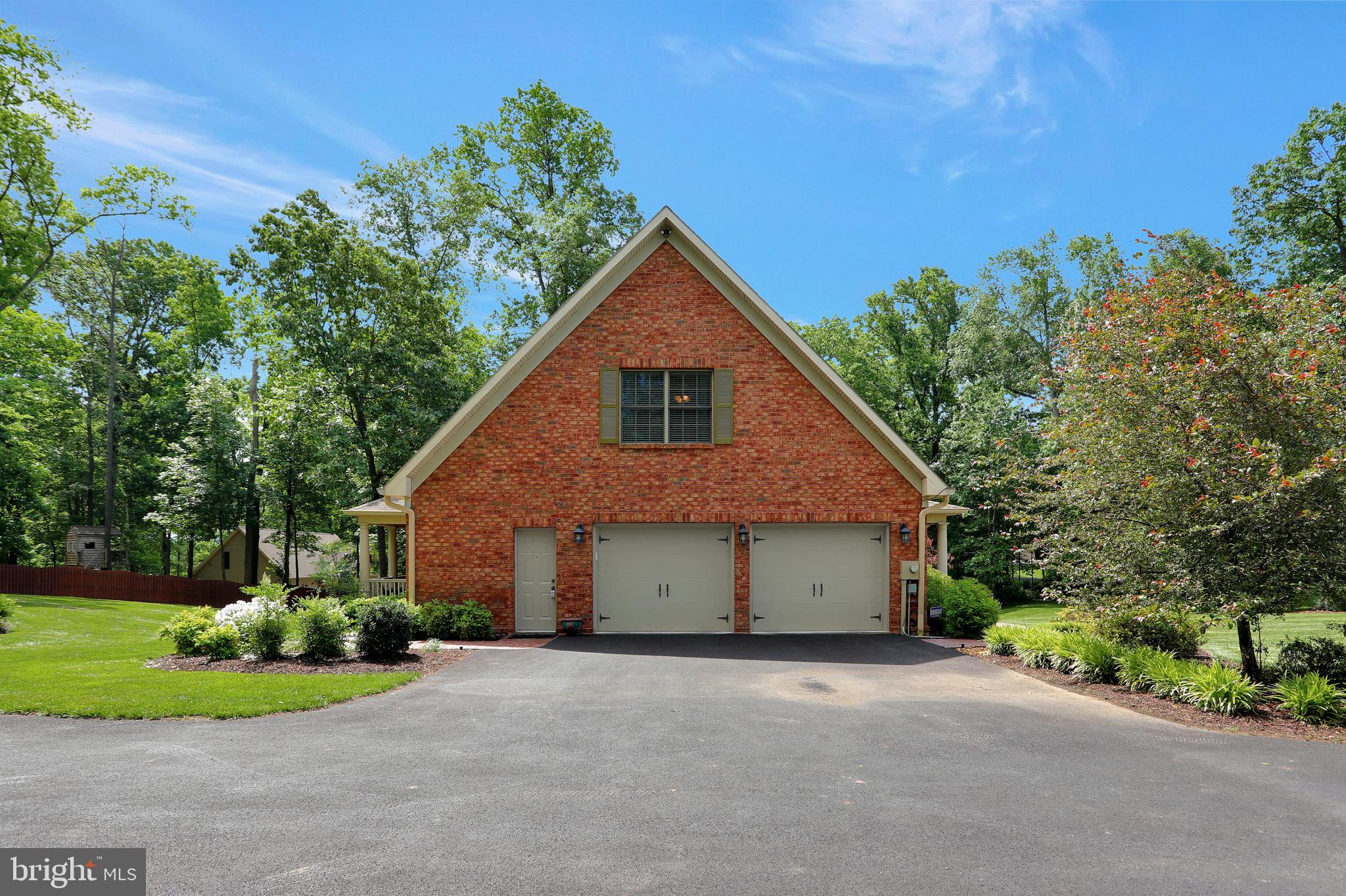 JEFFERSON OAKS - Residential