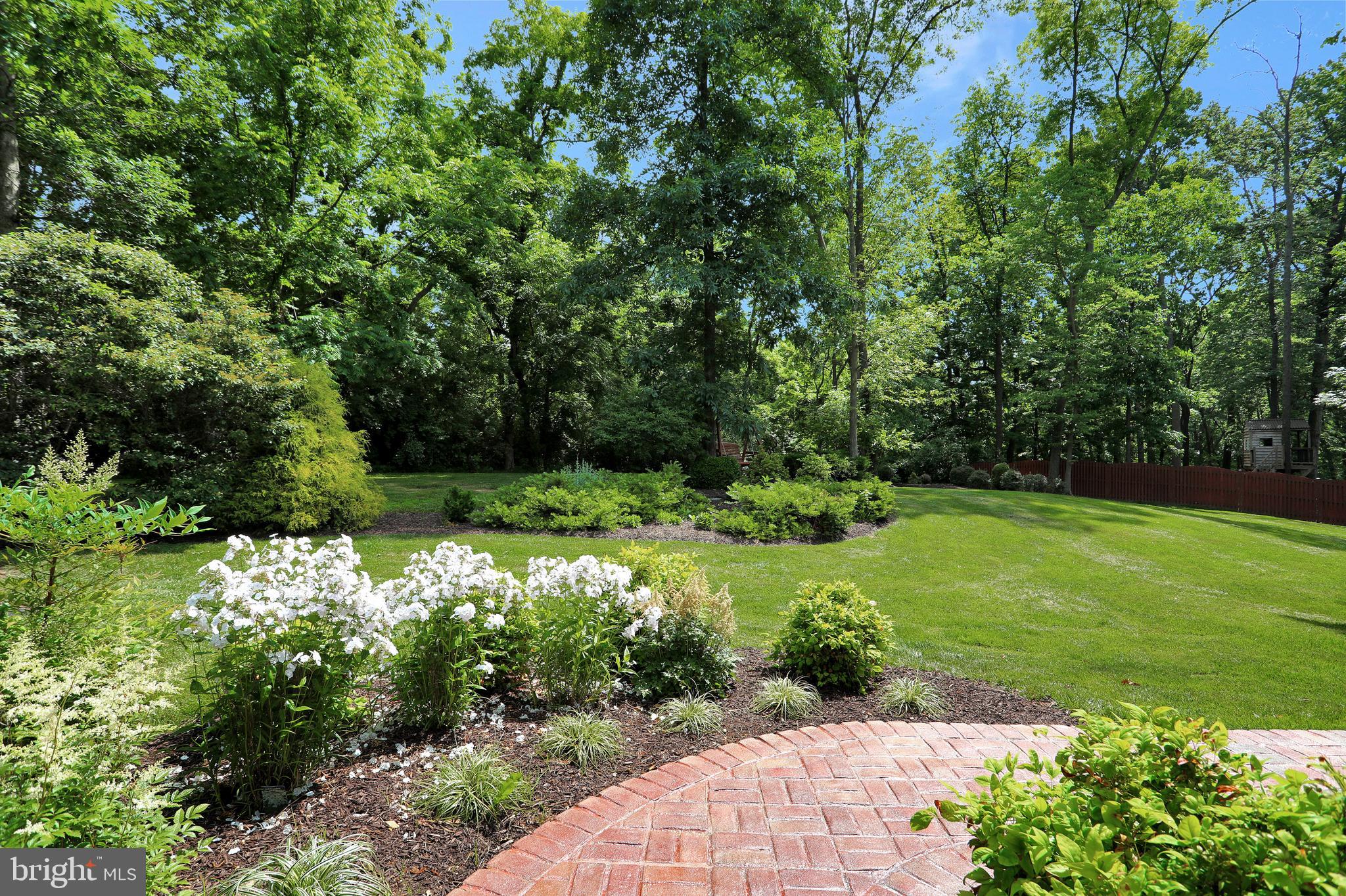 JEFFERSON OAKS - Residential