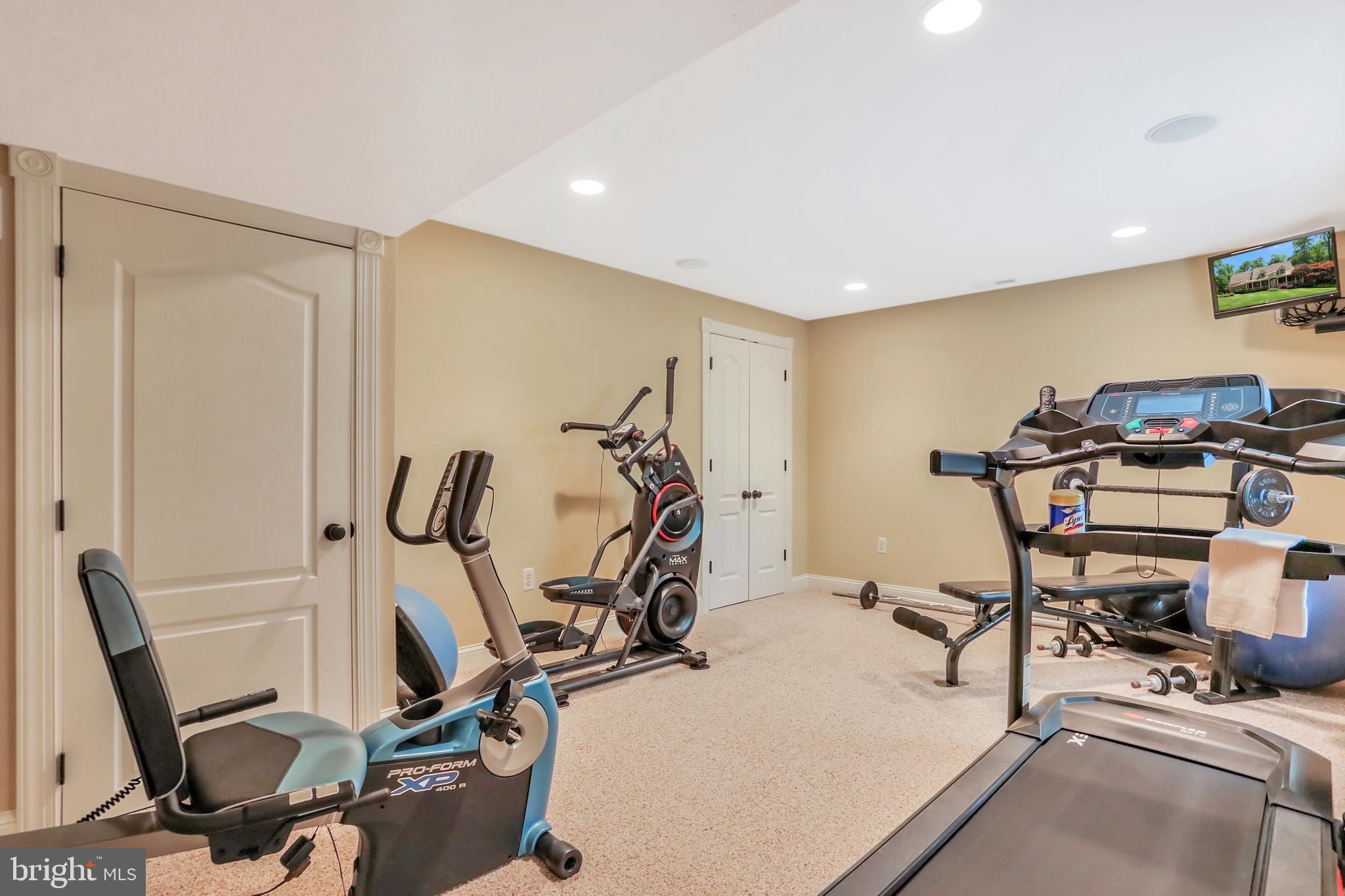 JEFFERSON OAKS - Residential