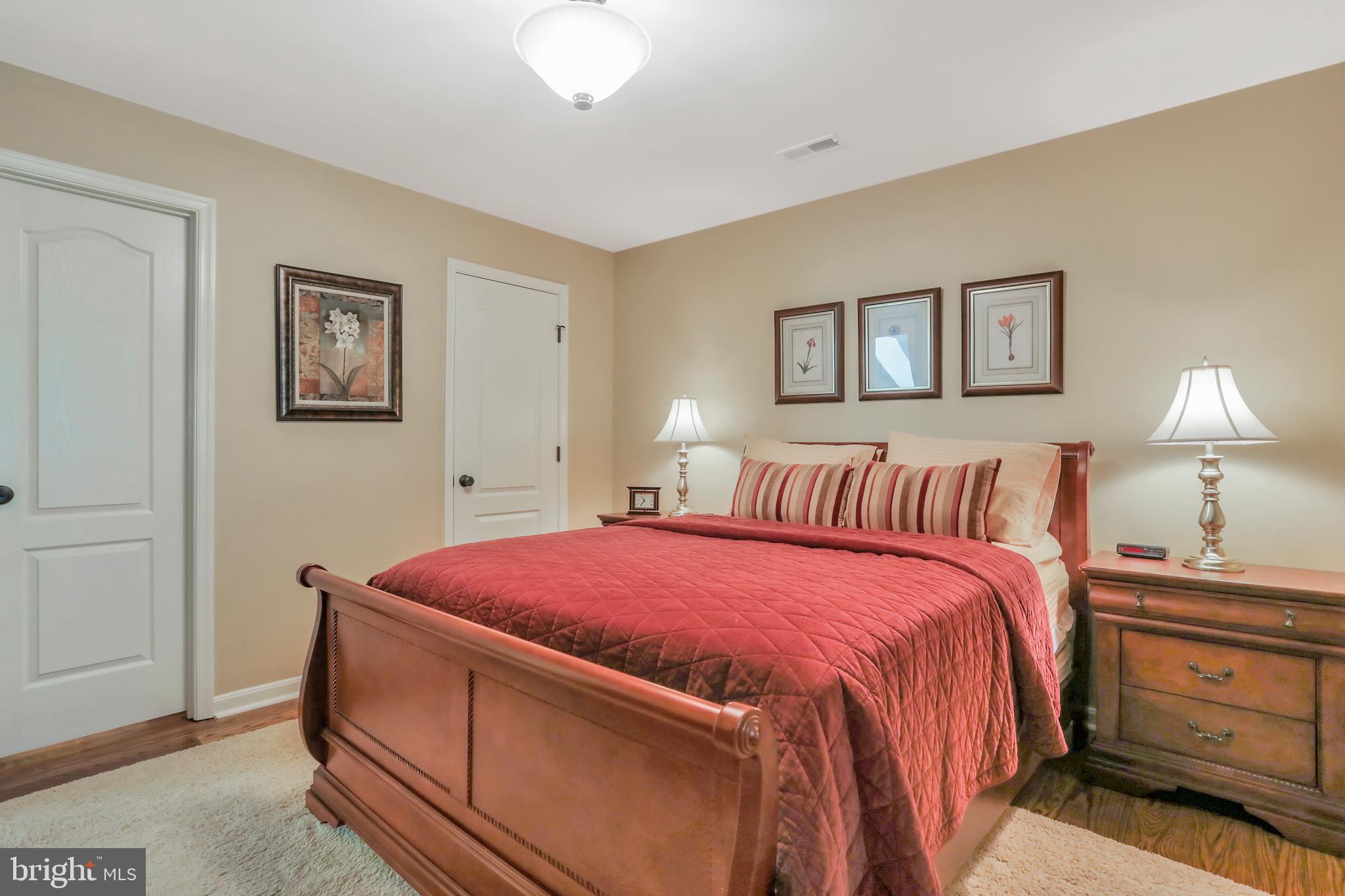 JEFFERSON OAKS - Residential