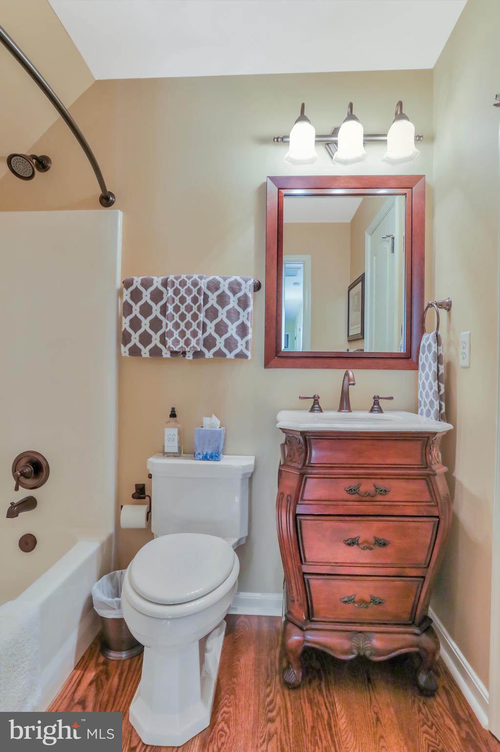 JEFFERSON OAKS - Residential