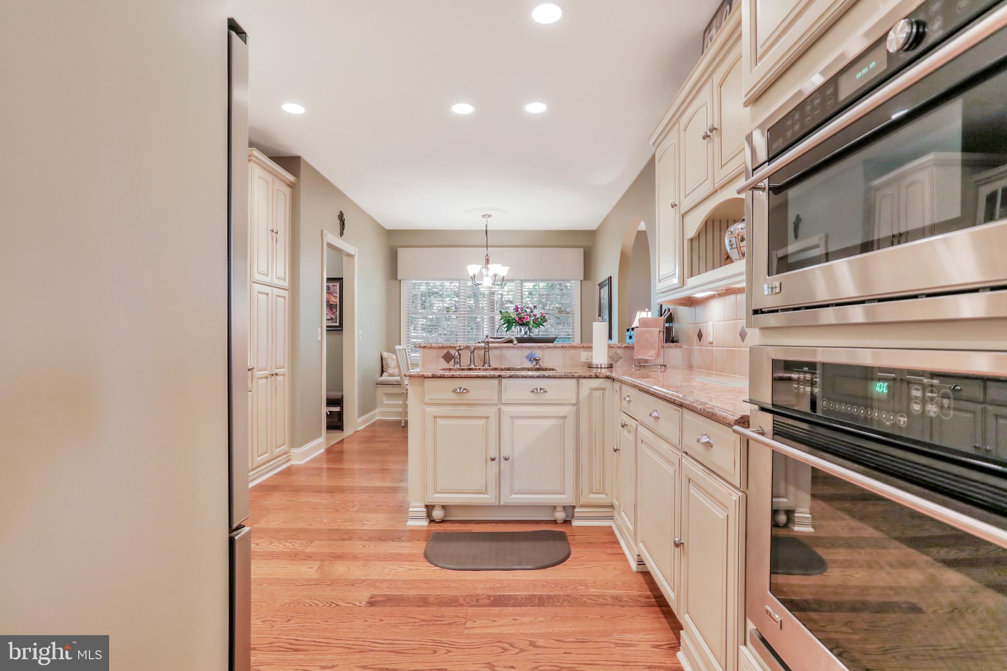 JEFFERSON OAKS - Residential