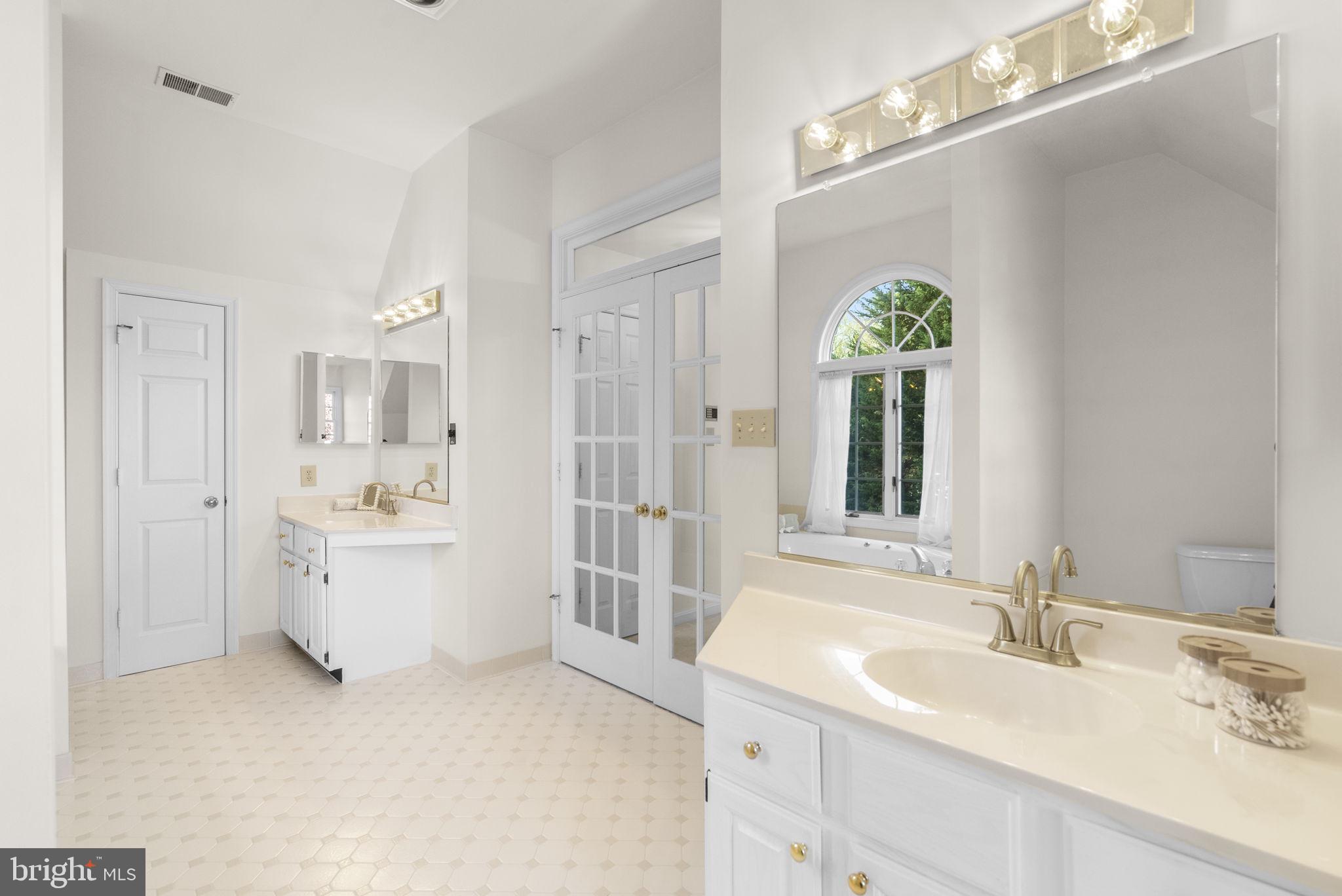 GRANBY WOODS - Residential