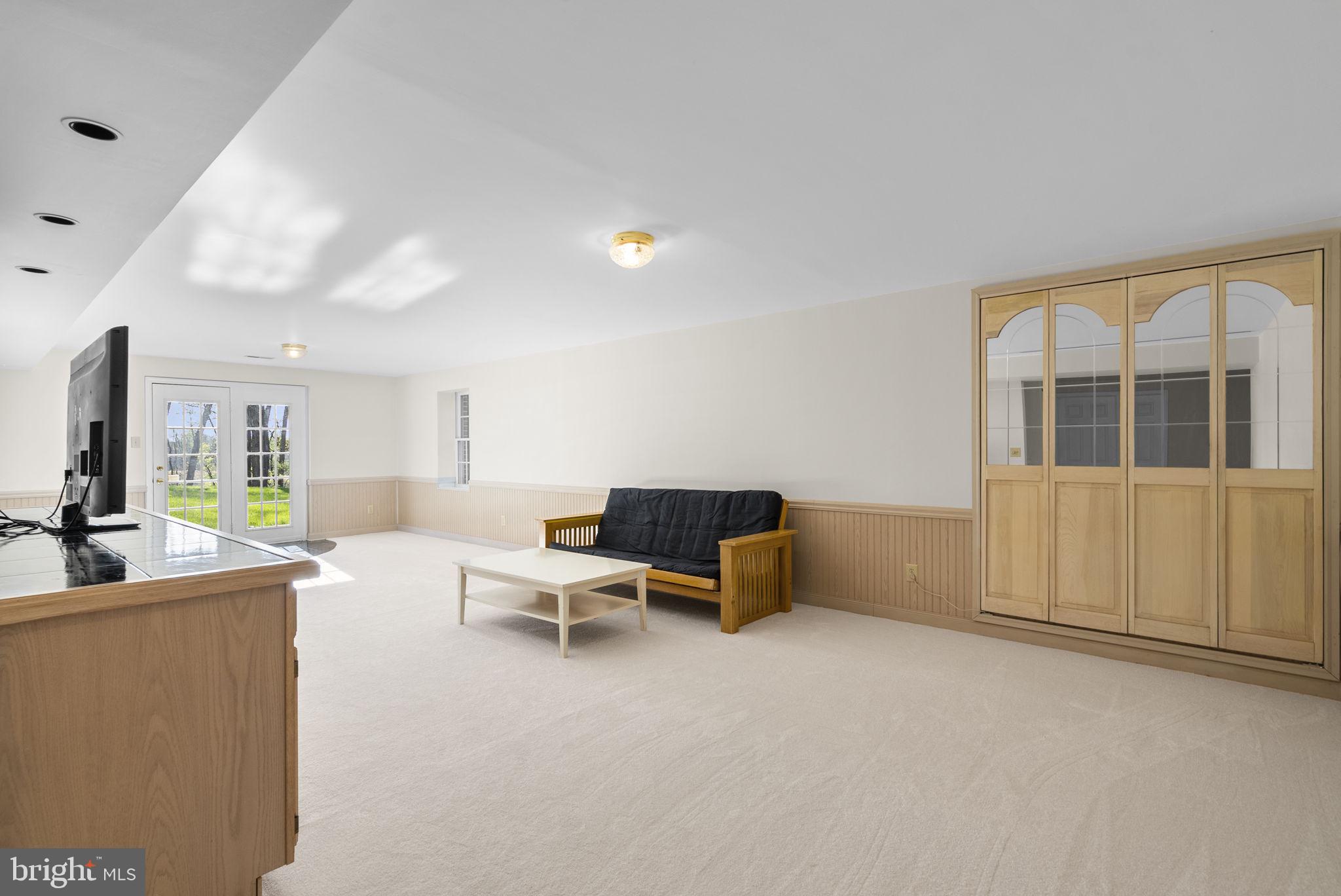 GRANBY WOODS - Residential