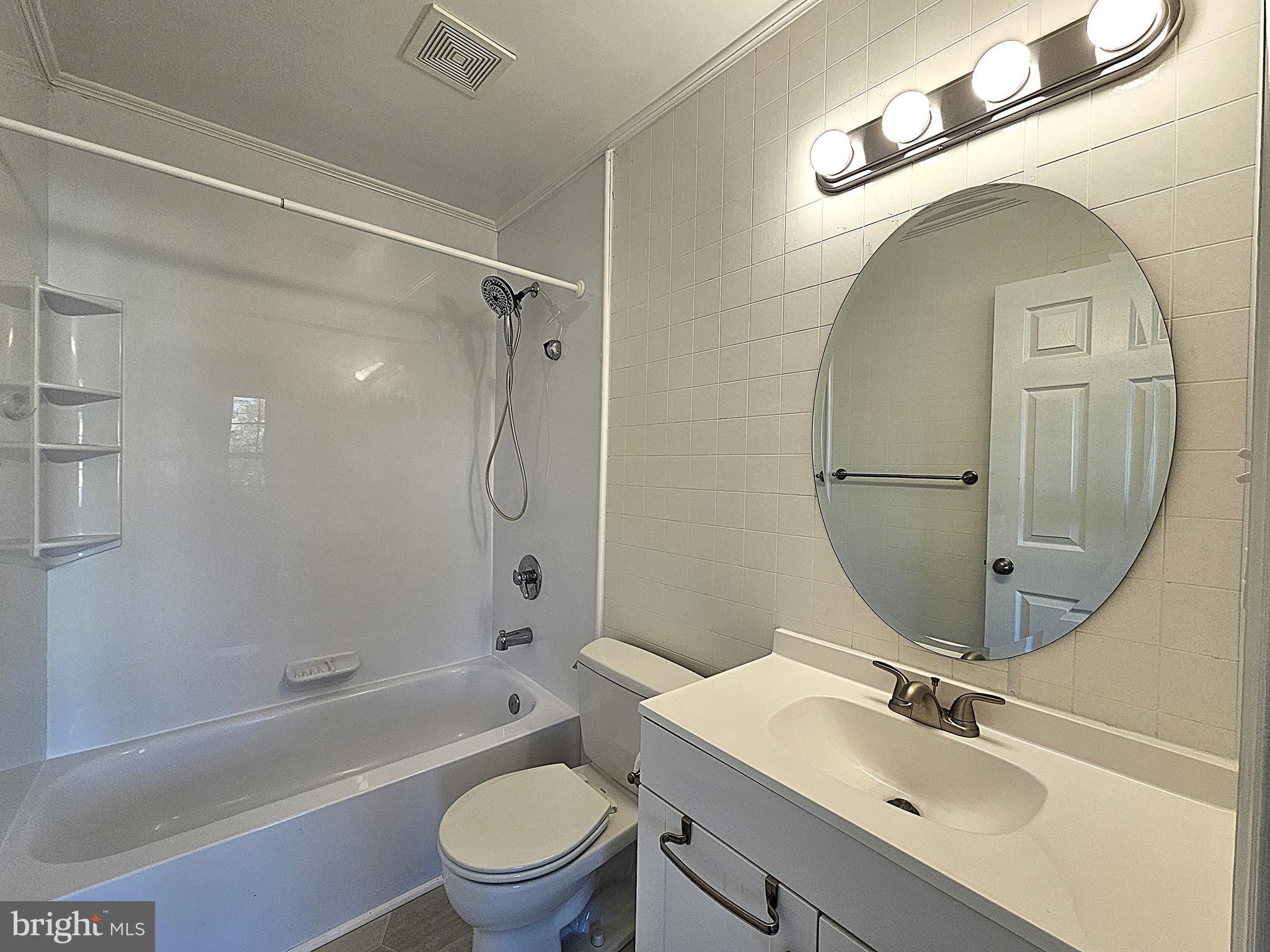 FOXRIDGE - Residential Lease