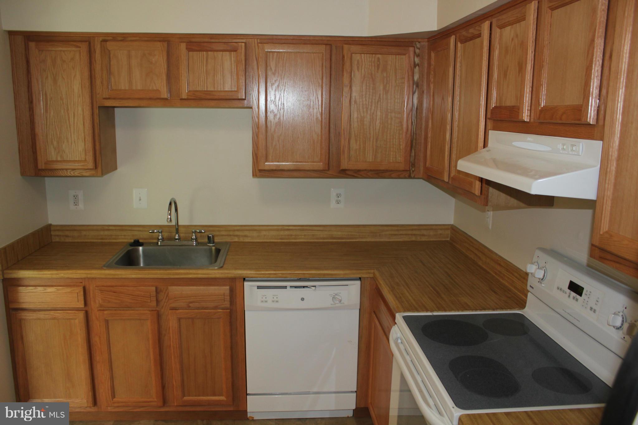 THE MEADOWS OF MANOR FARMS - Residential