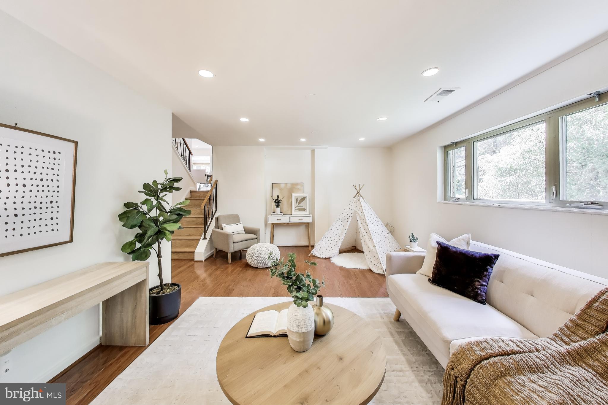 CHEVY CHASE - Residential